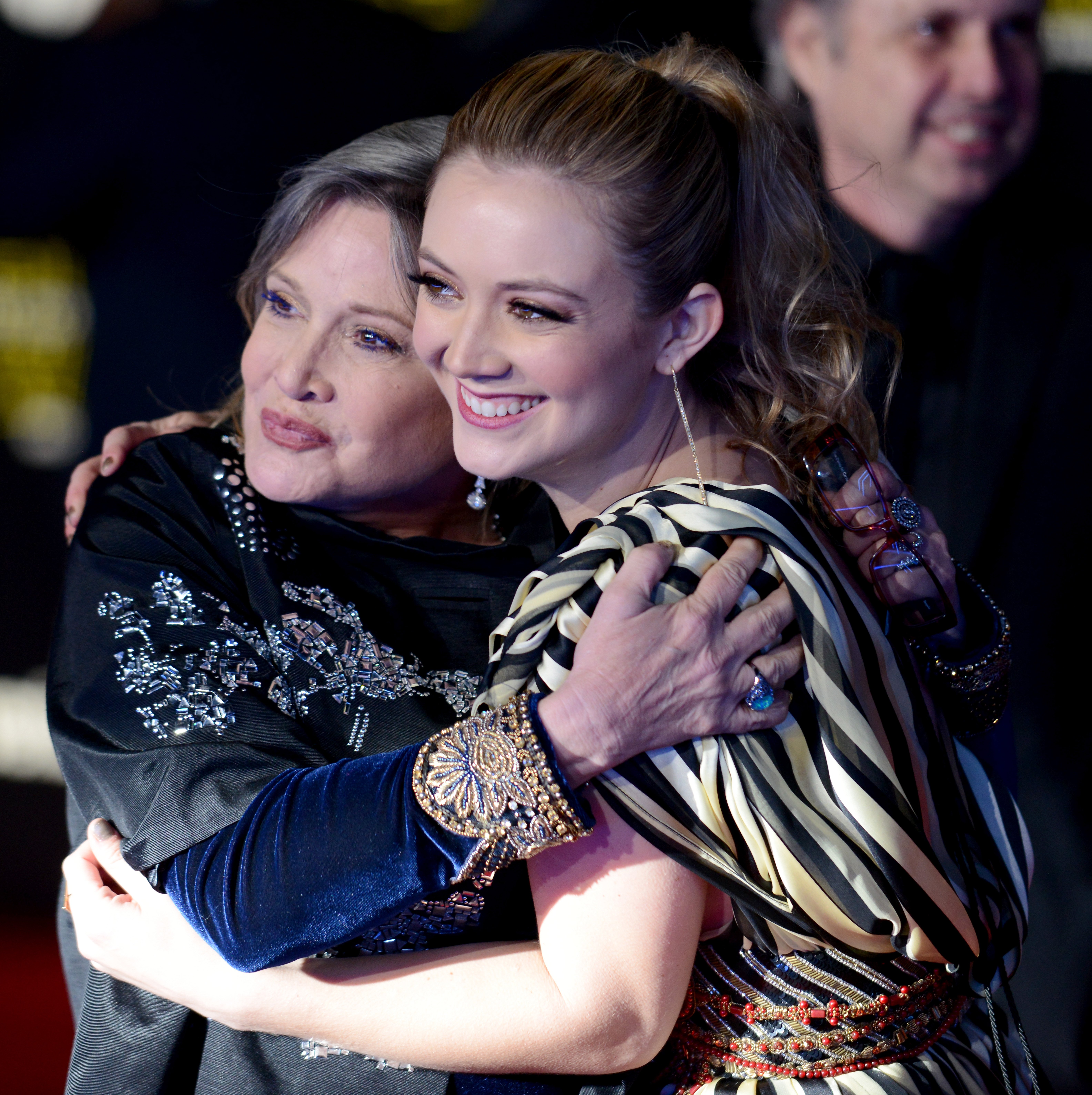 Carrie Fisher and Billie Lourd attend the premiere of "Star Wars: The Force Awakens" in Hollywood on December 14, 2015 | Photo: Getty Images