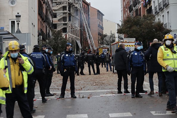 Imagen de la calle Toledo en Madrid tras la explosión en un edificio el 20 de enero de 2021. | Foto: Getty Images