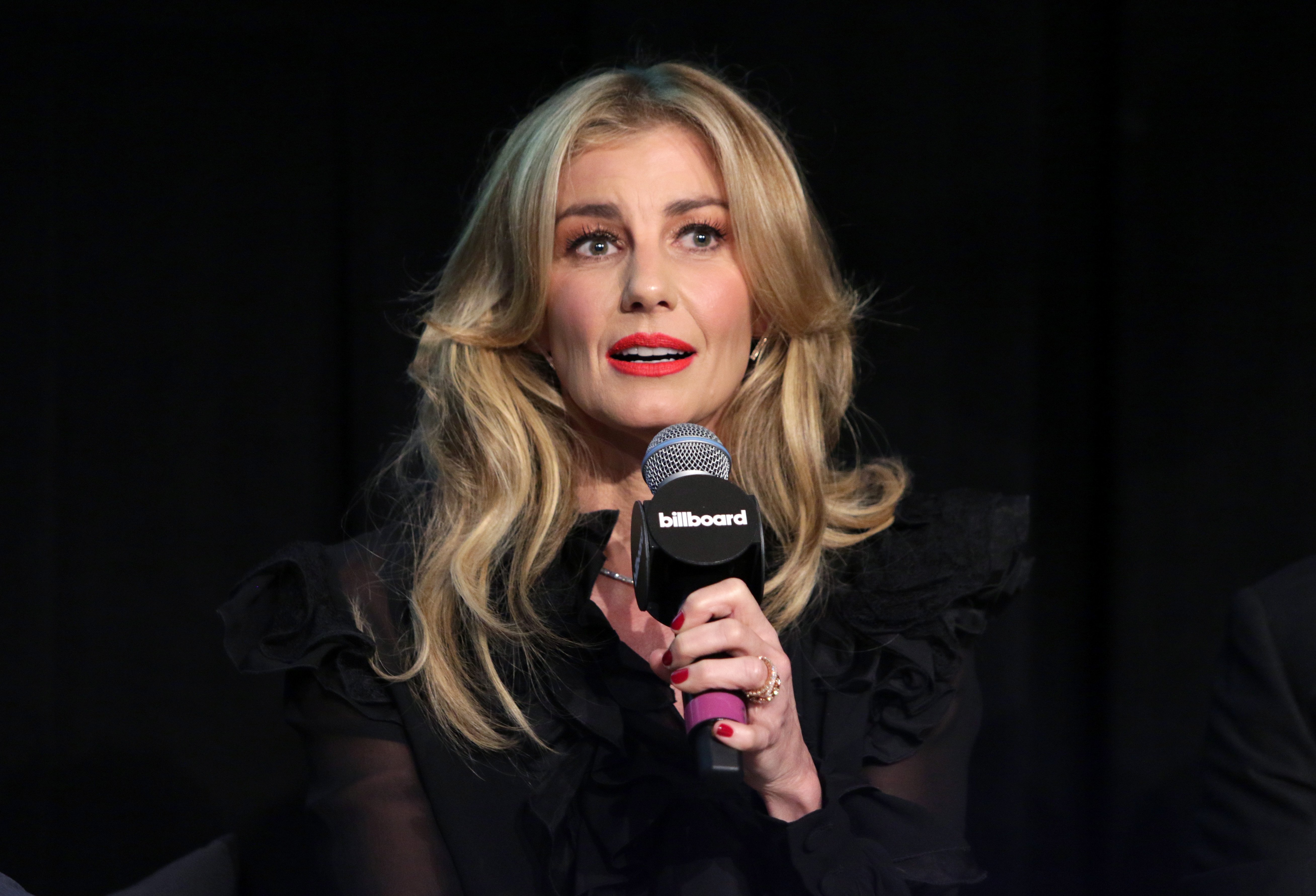  Faith Hill speaks during the Billboard 2017 Touring Conference - Legends Of Live: Tim McGraw And Faith Hill at Montage Beverly Hills on November 14, 2017 | Photo: GettyImages