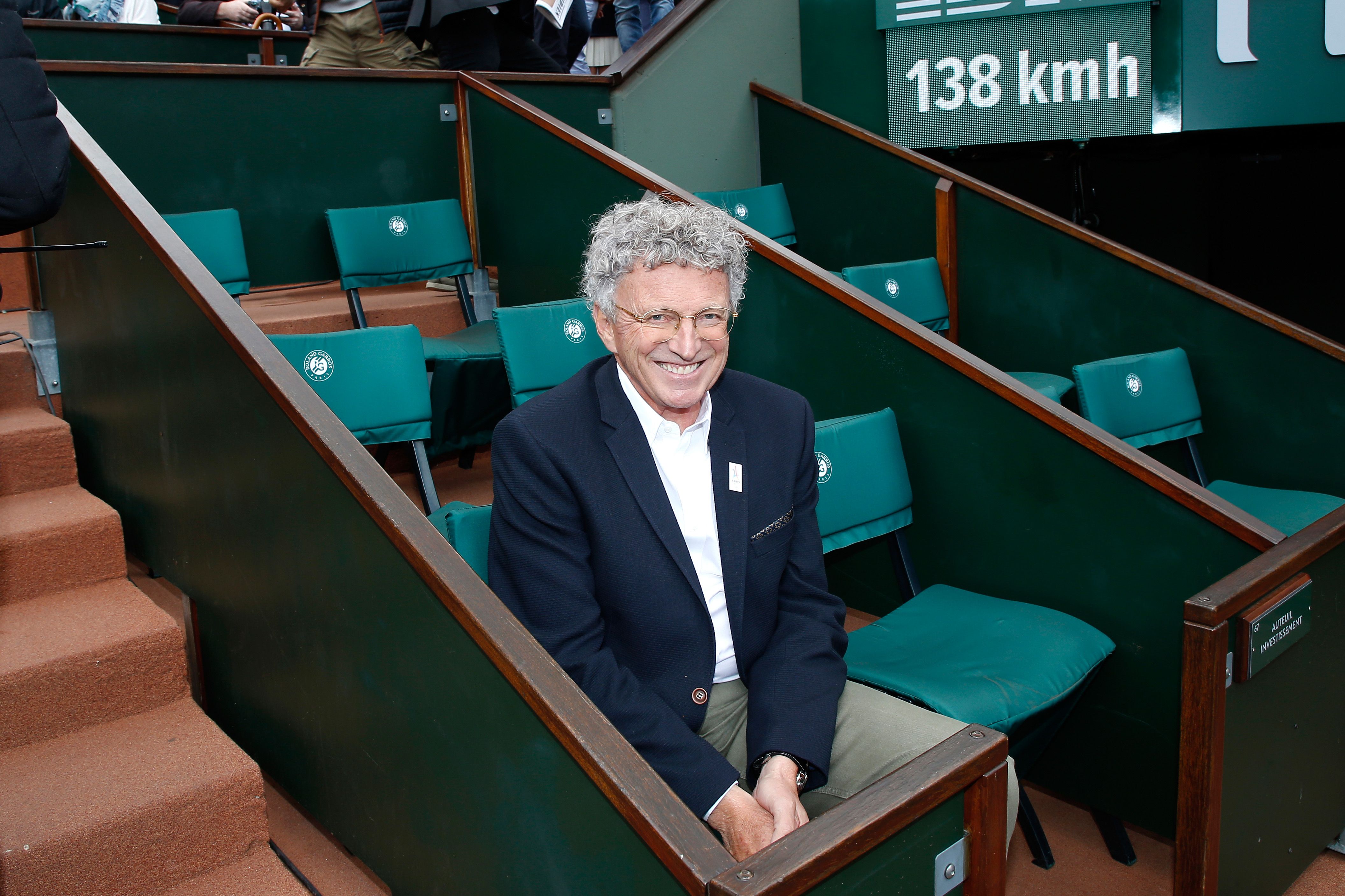 Le journaliste Nelson Monfort assiste à l'Open de France de tennis 2017 - Jour 10 à Roland Garros le 6 juin 2017 à Paris, France. | Photo : Getty Images