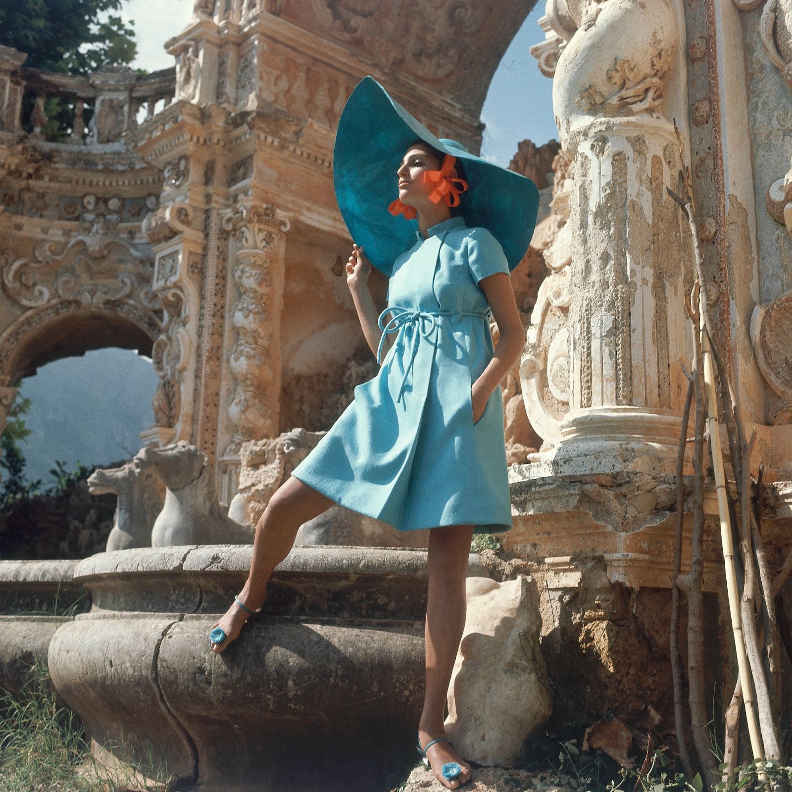 Barbara Bach modeling for Vogue in 1967. | Source: Getty Images