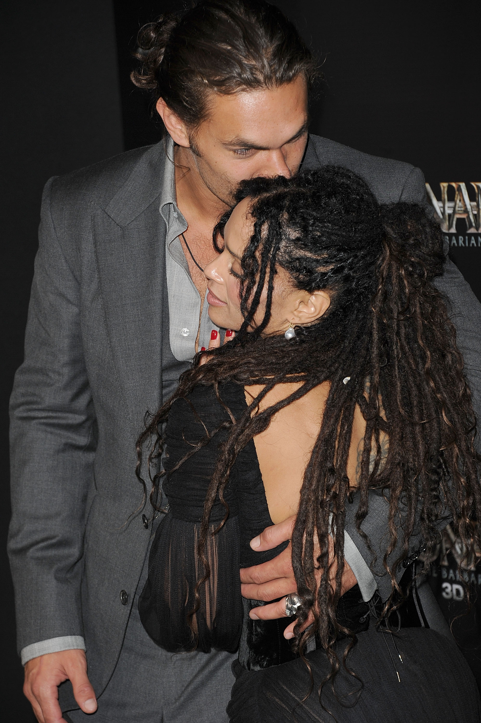 Lisa Bonet and Jason Momoa attend the premiere of "Conan The Barbarian" on August 11, 2011 in Los Angeles, California | Source: Getty Images