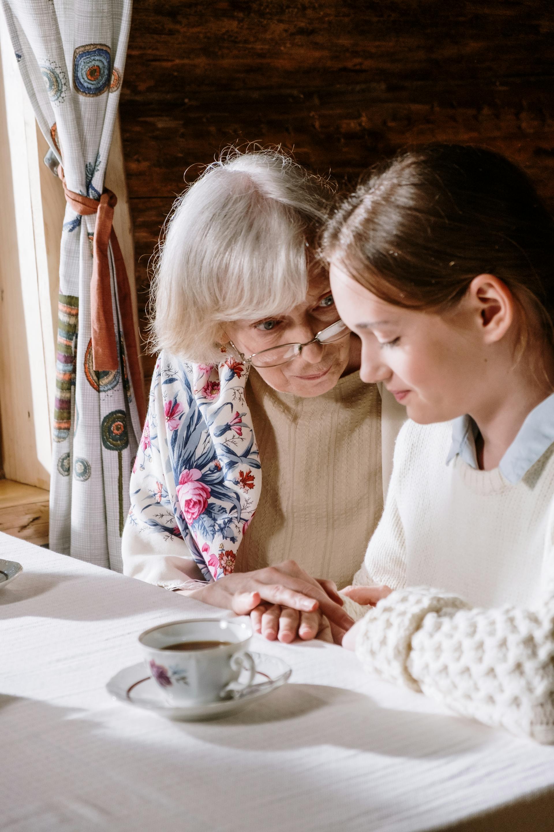 An elderly woman with her granddaughter | Source: Pexels