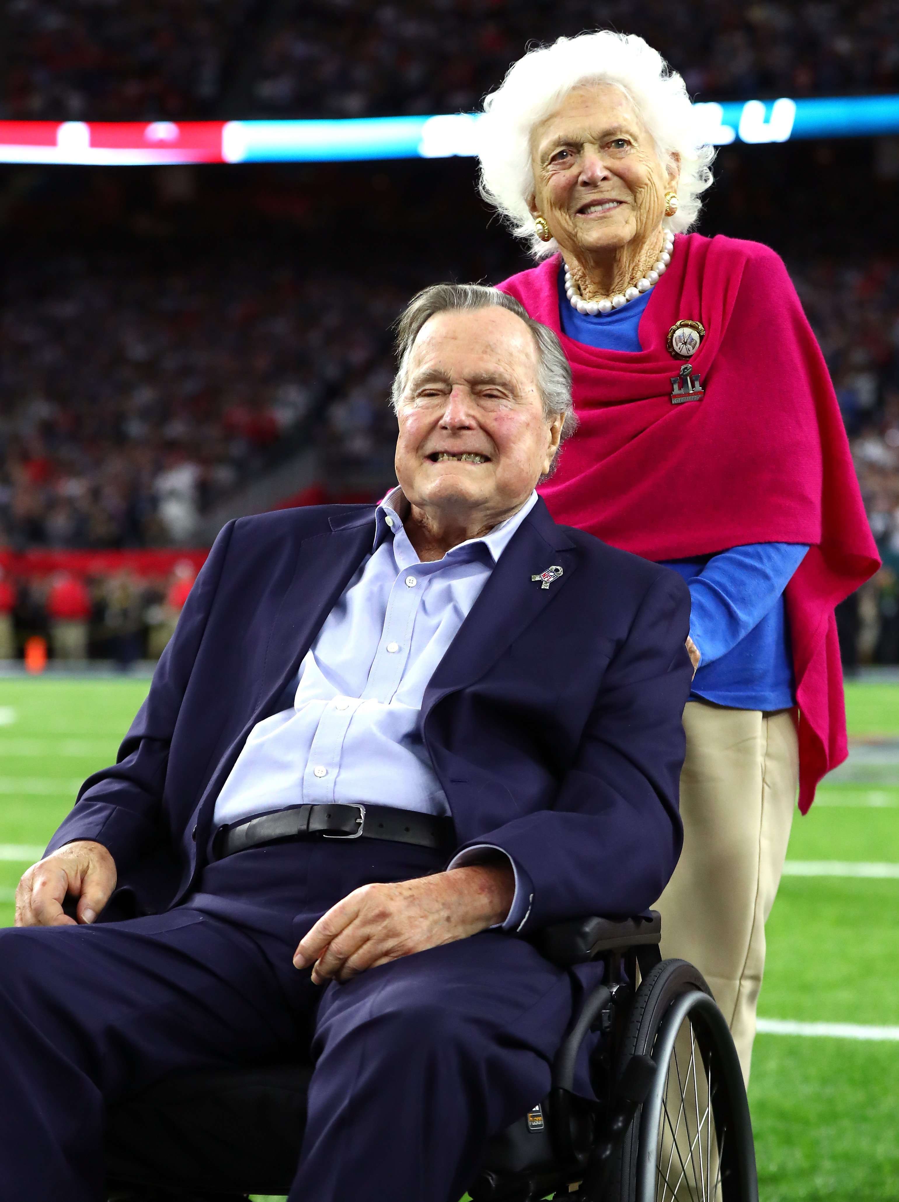 President George H.W. Bush and Barbara Bush arrive for the coin toss prior to Super Bowl 51 between the Atlanta Falcons and the New England Patriots at NRG Stadium on February 5, 2017 in Houston, Texas. | Source: Getty Images