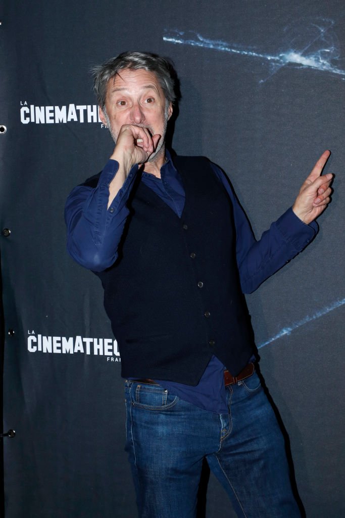 Antoine de Caunes assiste à la projection exceptionnelle du film "Verre" à la cinémathèque le 07 janvier 2019 à Paris, France. | Photo : Getty Images