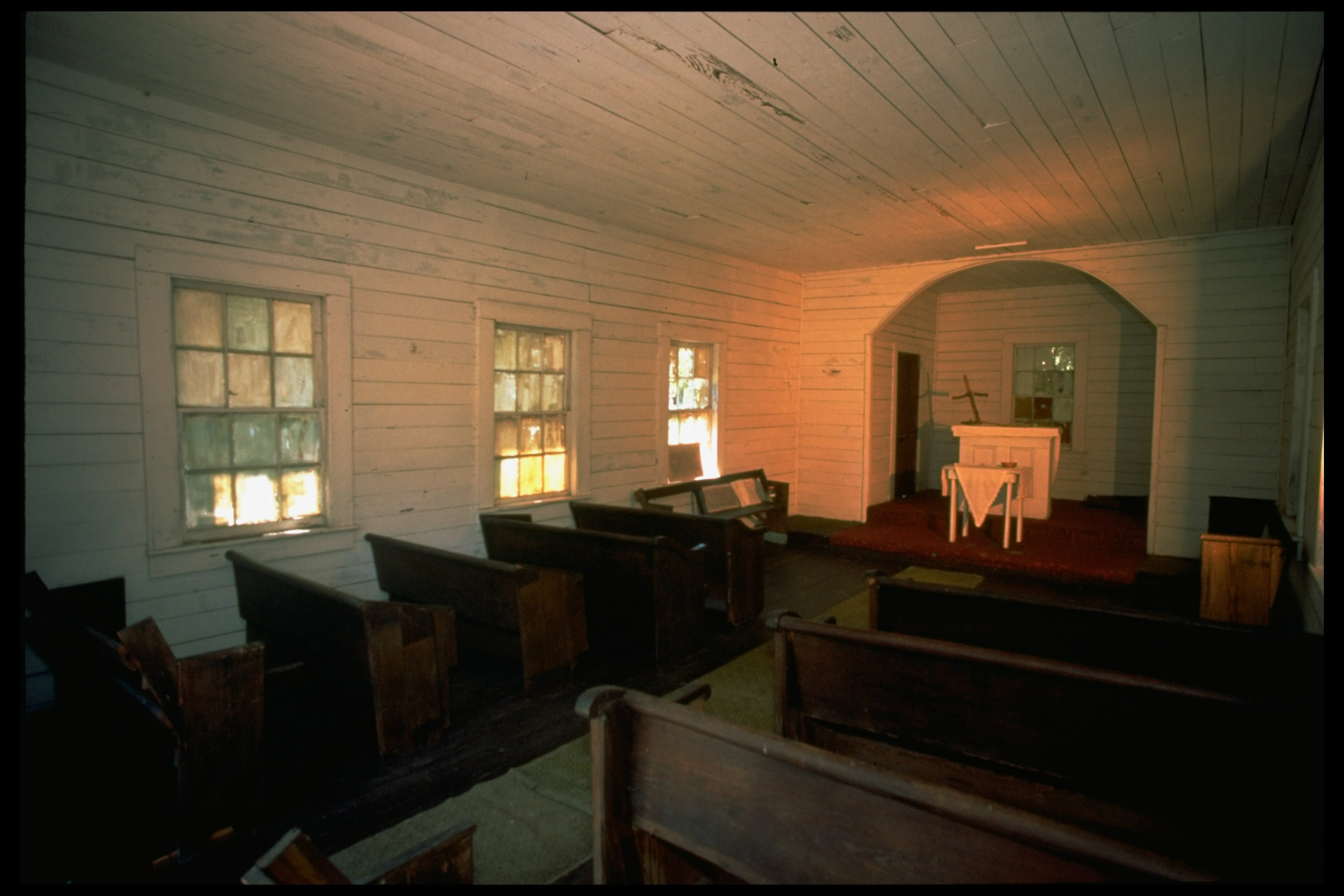 Inside the First African Baptist Church where John F. Kennedy Jr. and Carolyn Bessette held their secret wedding on Cumberland Island off the coast of Georgia in September 1996 | Source: Getty Images