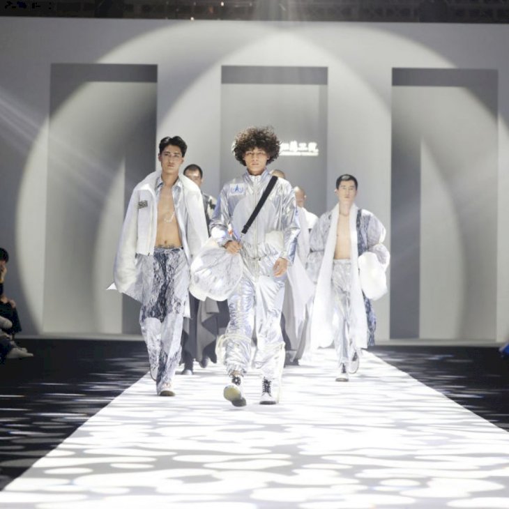 SHANGHAI, CHINA - APRIL 17: Models walk the runway during a collection show by graduates from Jiangsu College of Engineering and Technology on day 13 of Shanghai Fashion Week Autumn/Winter 2021 at 800Show on April 17, 2021 in Shanghai, China. (Photo by Xu Peiqin/VCG via Getty Images)
