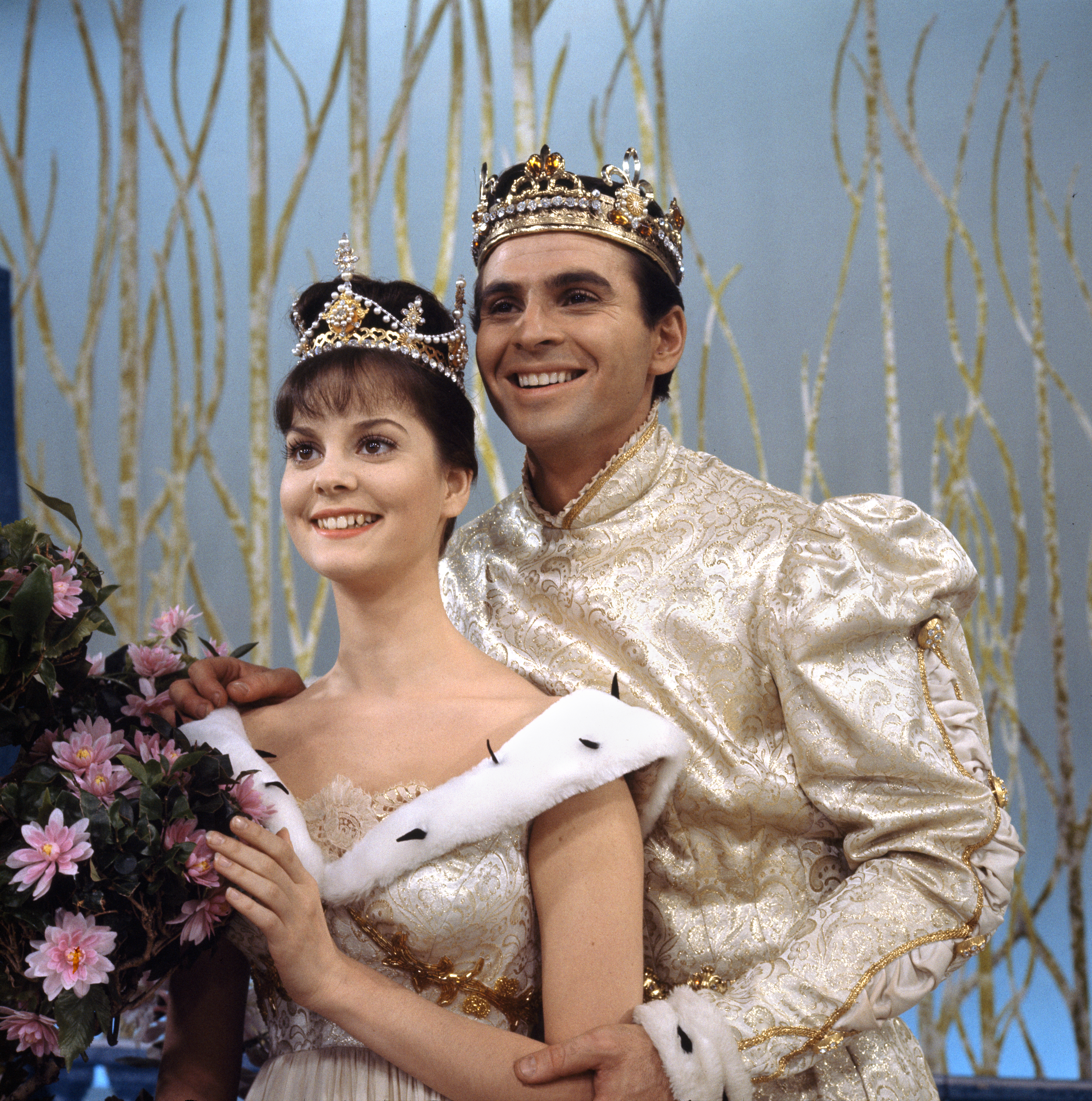 Lesley Ann Warren and Stuart Damon as Cinderella and Prince Charming in "Cinderella", 1965 | Source: Getty Images