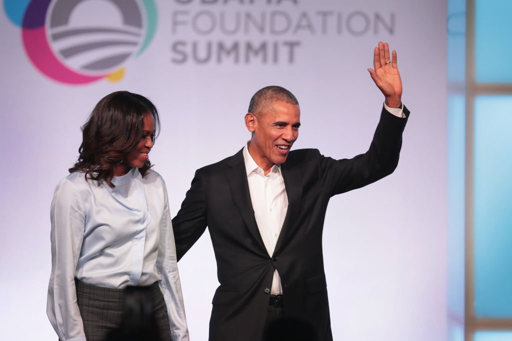 Former first Lady Michelle and former president Barack Obama are introduced at the inaugural Obama Foundation Summit | Photo: Getty Images