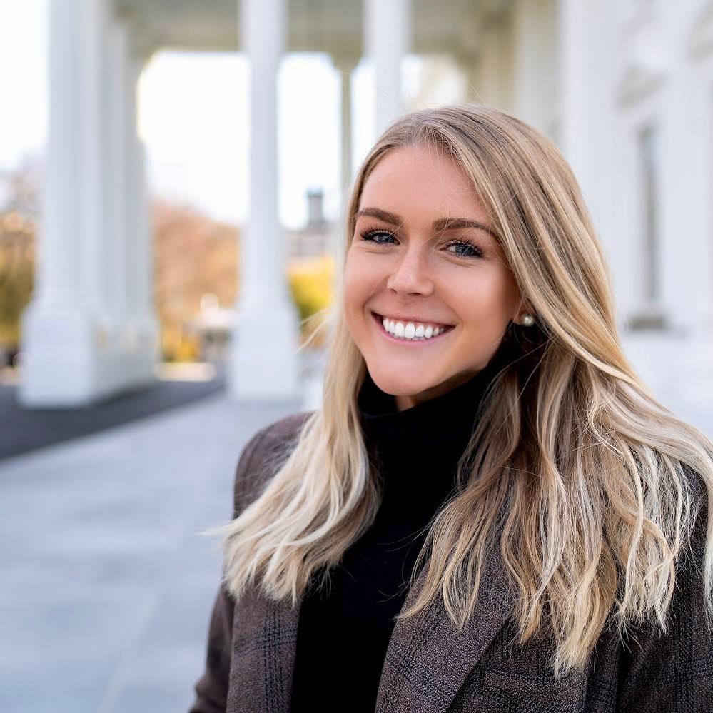 Karoline Leavitt poses for a portrait in a photo shared in December 2020 | Source: Instagram/karolineleavitt