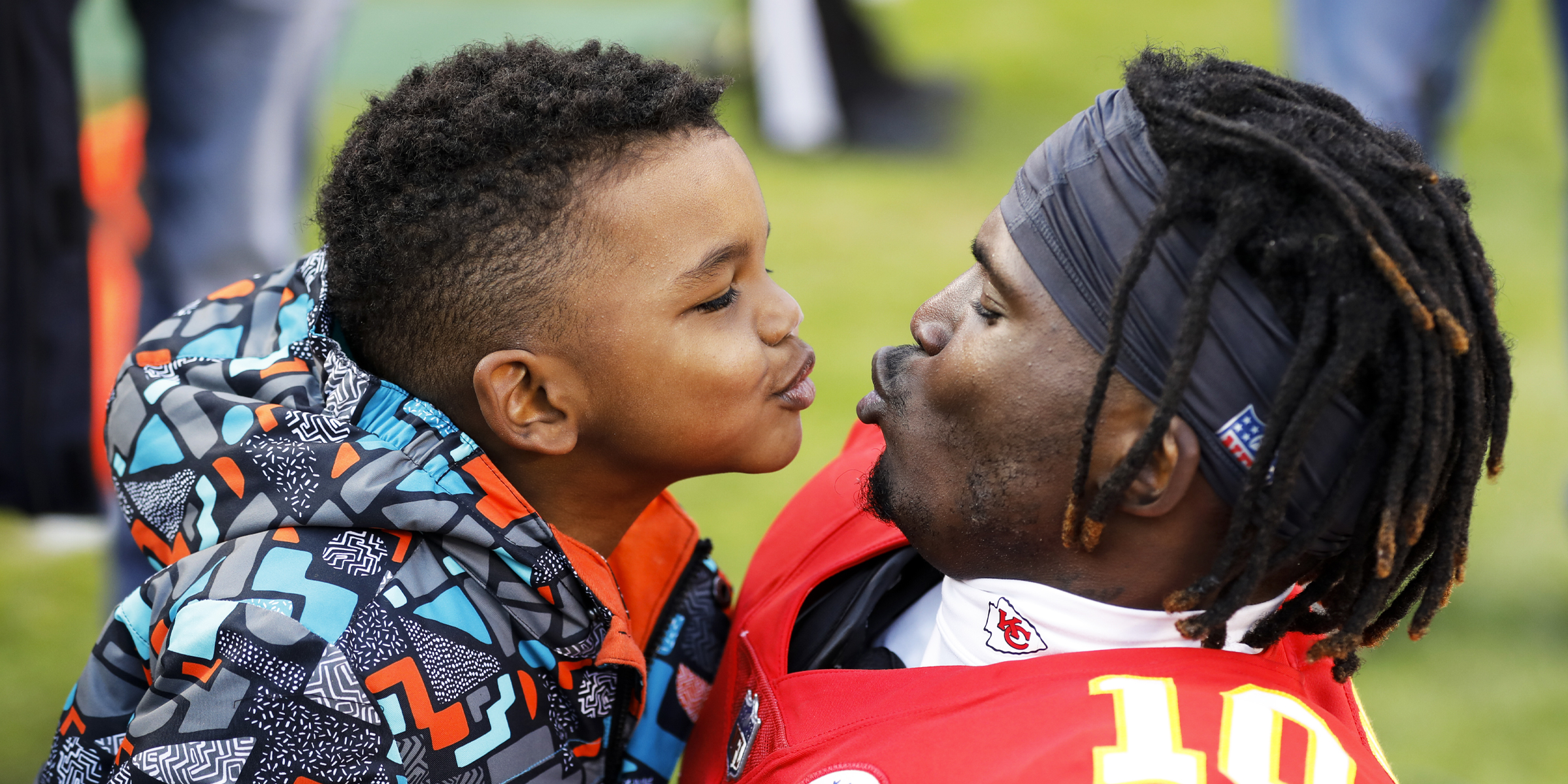 Zev and Tyreek Hill. | Source: Getty Images