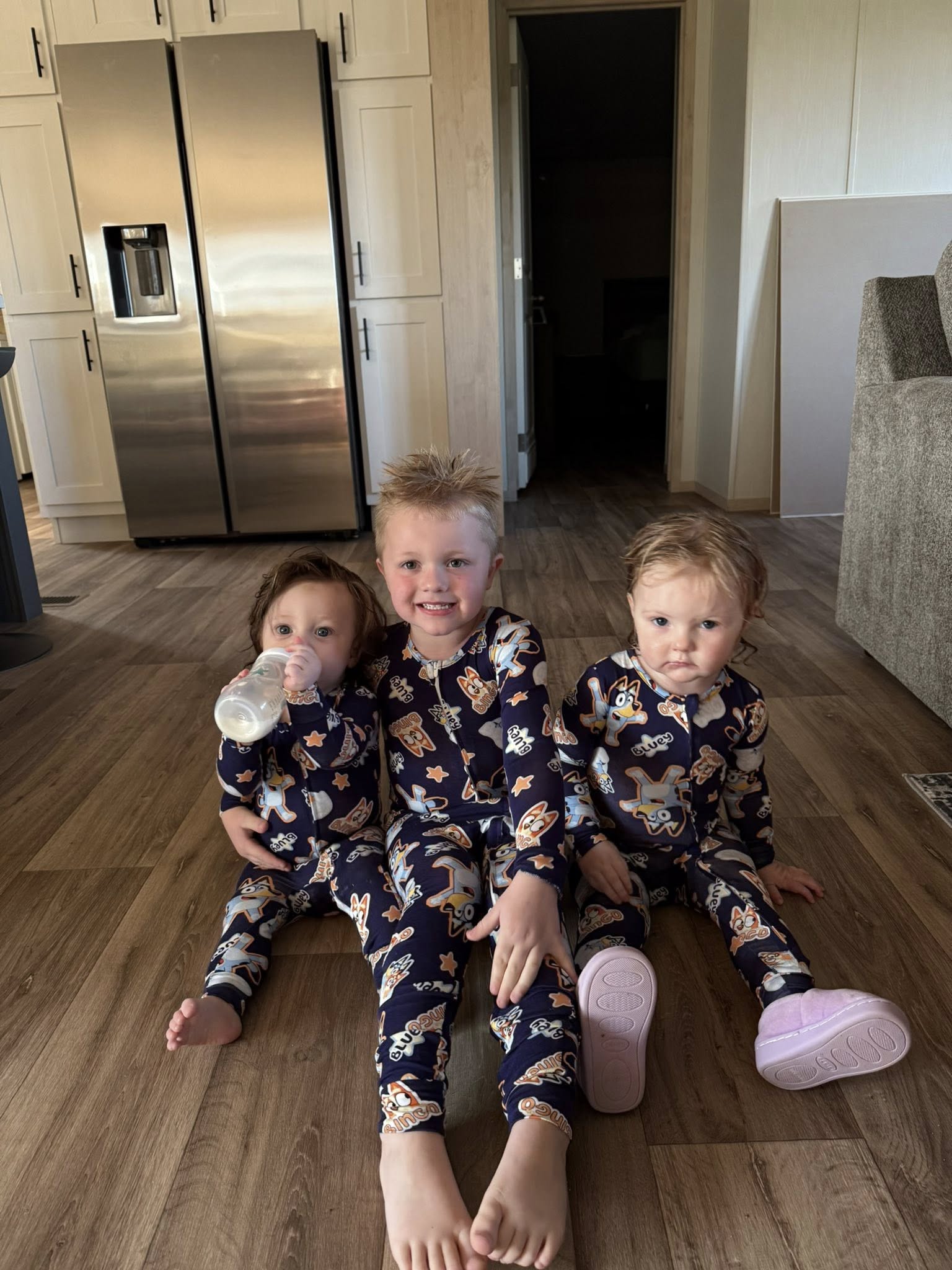 Kolsie, Jaxson, and Ila Mae Agan seen in a post dated January 1, 2026 | Source: Facebook/jasmine.dae.39