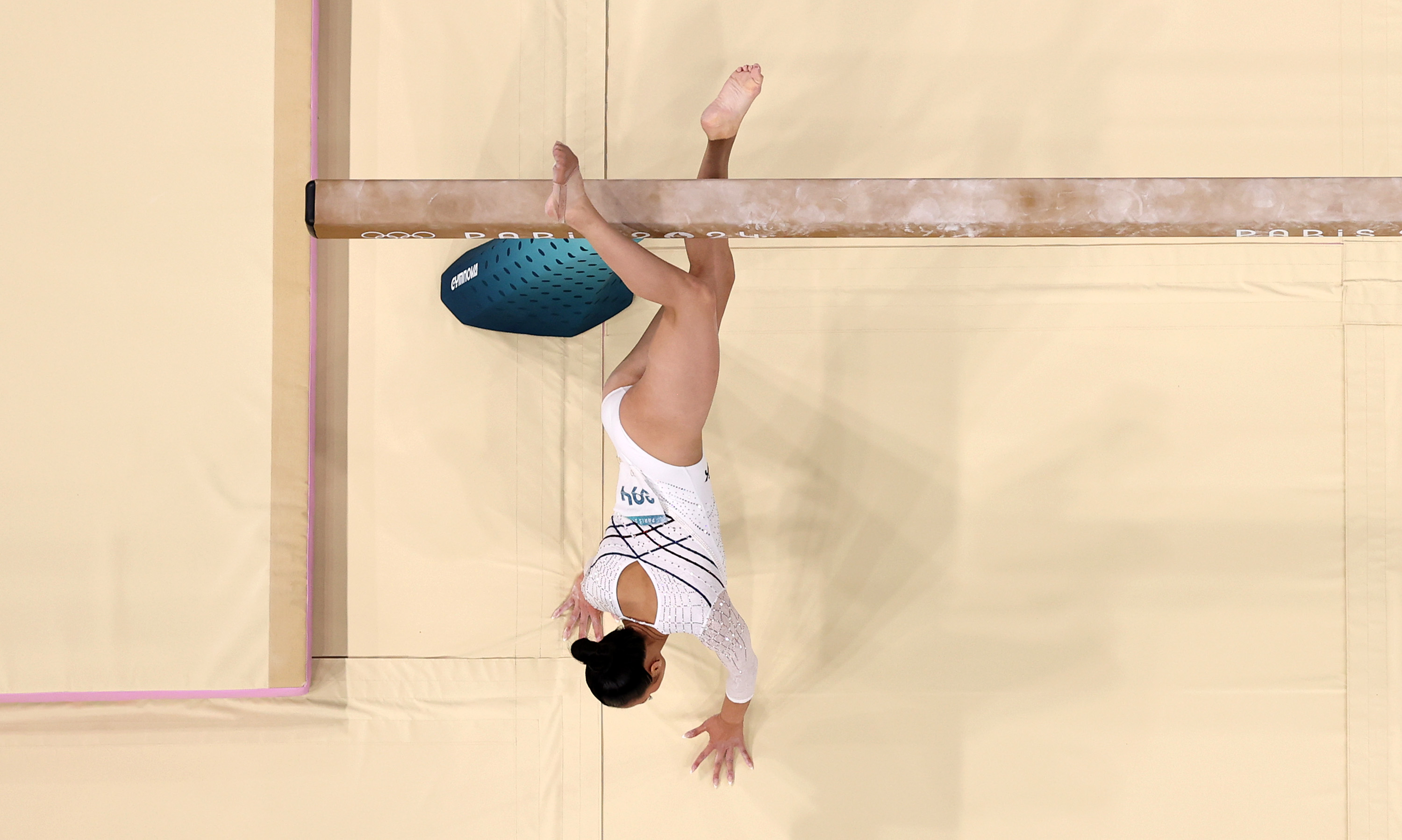 Suni Lee falling off the balance Beam on day ten of the Olympic Games Paris 2024 on August 5, in France. | Source: Getty Images