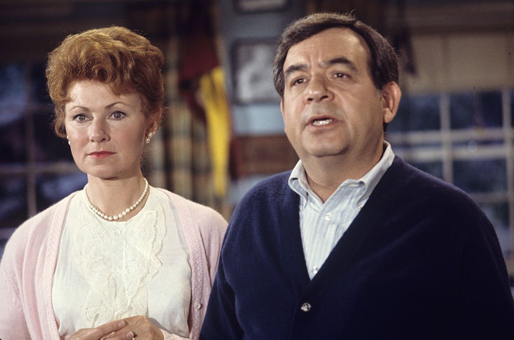 Marion Ross as (Marion) and Tom Bosley as Howard on "Happy Days" Season 2 on June 28, 1974 | Source: Getty Images