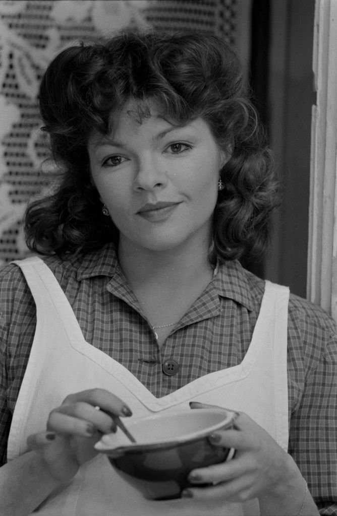 Catherine Allégret sur le tournage du film 'Au bon beurre' réalisé par Edouard Molinaro à Paris le 7 octobre 1980, france. | Photo : Getty Images Catherine Allégret sur le tournage du film 'Au bon beurre' réalisé par Edouard Molinaro à Paris le 7 octobre 1980, france. | Photo : Getty Images