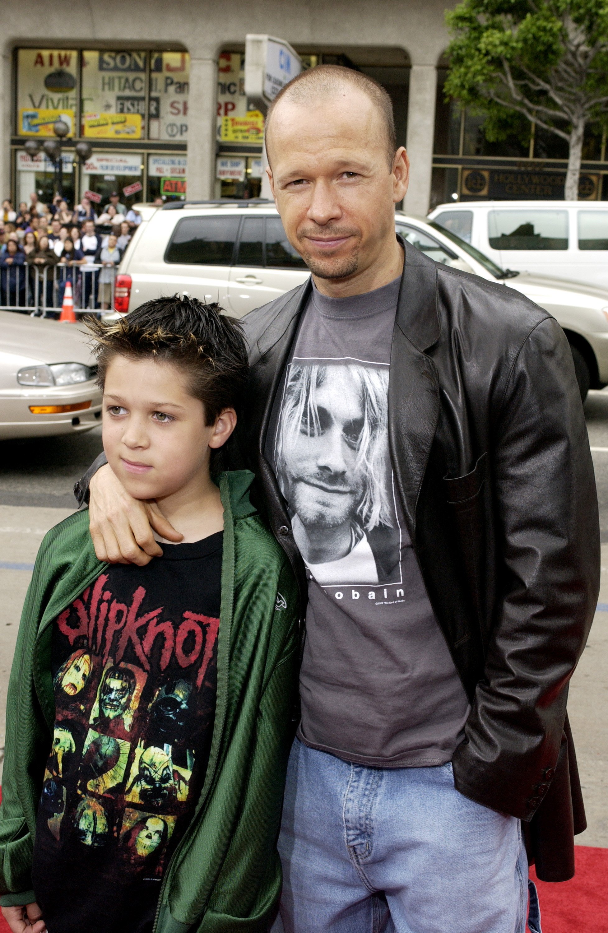 Donnie Wahlberg & son Xavier during "Scooby-Doo" Premiere at Grauman's Chinese Theater in Hollywood on June 8, 2002  | Source: Getty Images