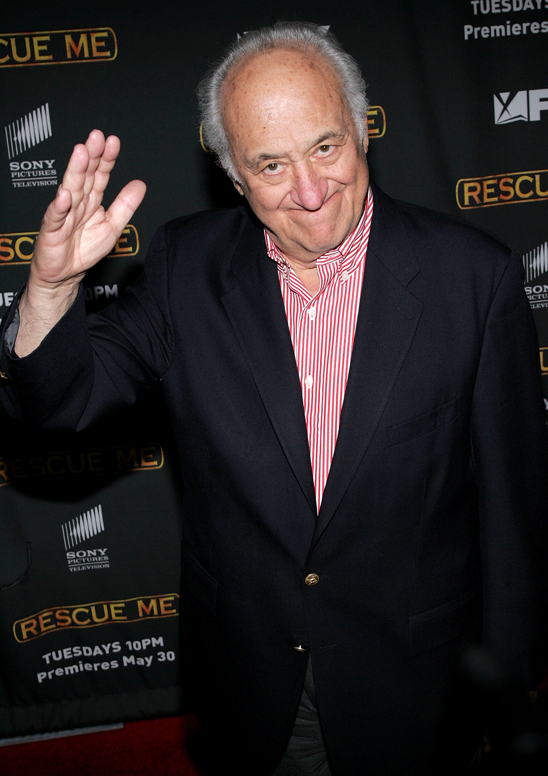 Jerry Adler arrives to the Season Three New York Premiere of "Rescue Me" at the Ziegfeld Theatre May 24, 2006 in New York City. | Source: Getty Images
