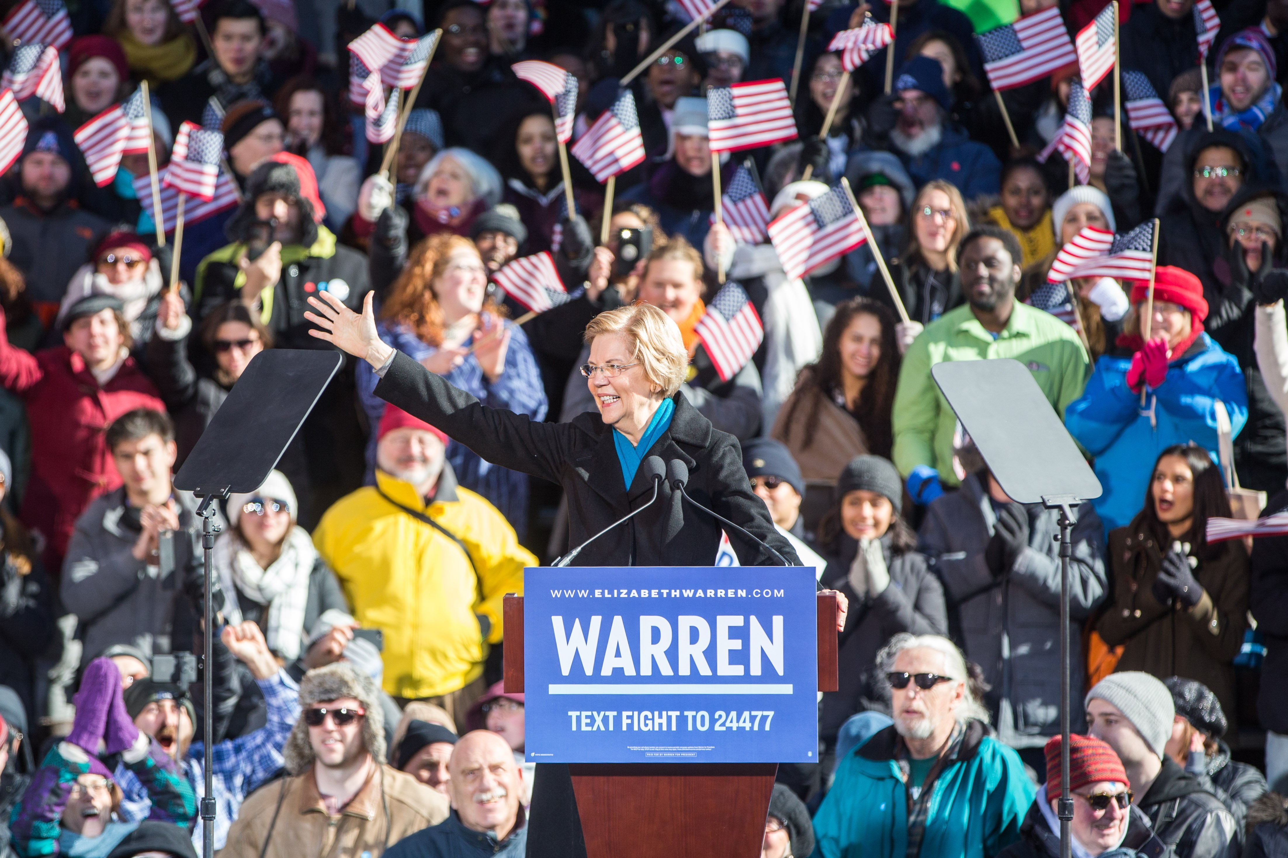 Sen. Elizabeth Warren (D-MA), announces her official bid for President on February 9, 2019 in Lawrence, Massachusetts. | Photo: Getty Images