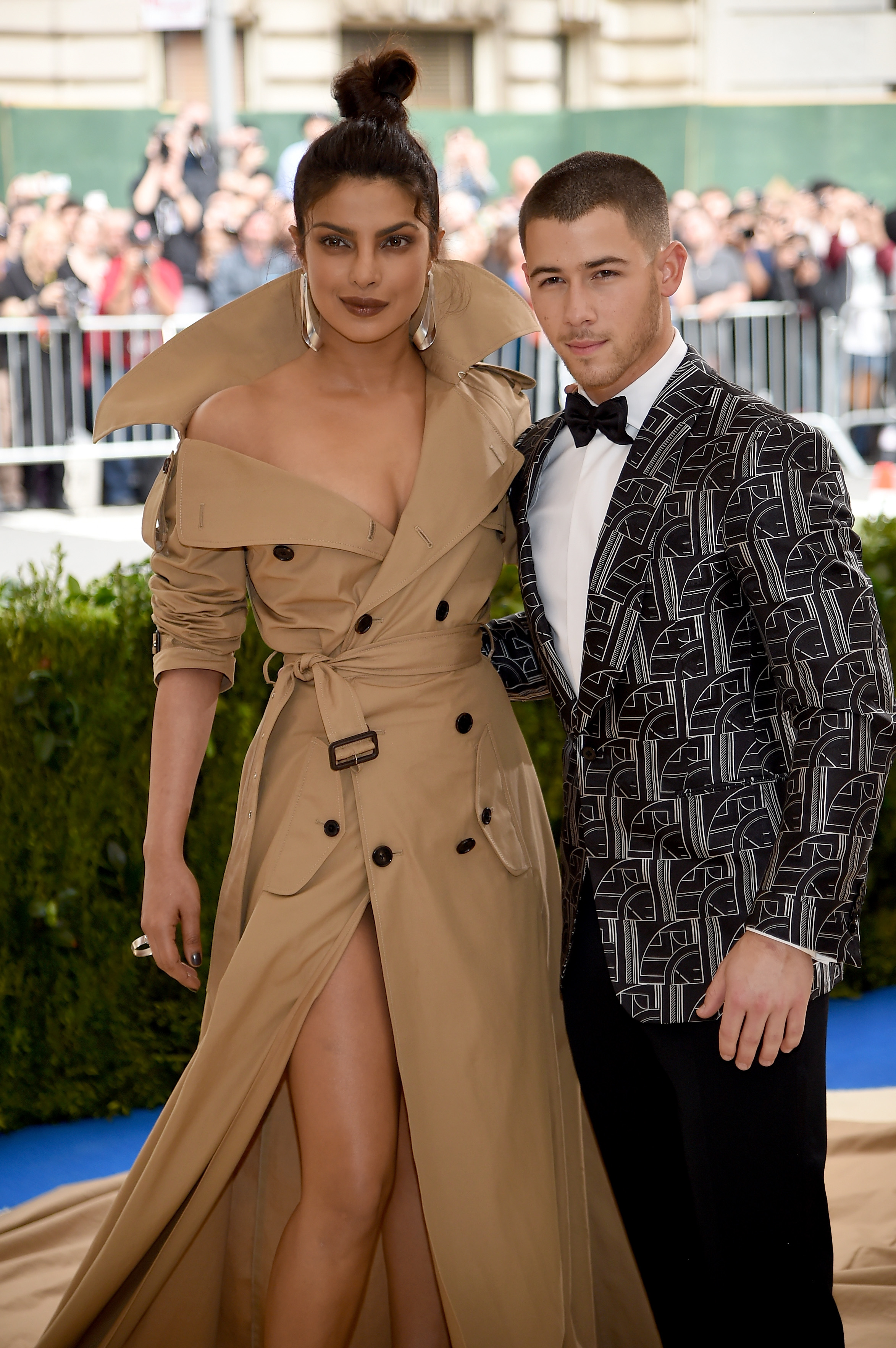 Priyanka Chopra and Nick Jonas at the "Rei Kawakubo/Comme des Garcons: Art Of The In-Between" Costume Institute Gala at Metropolitan Museum of Art on May 1, 2017, in New York. | Source: Getty Images