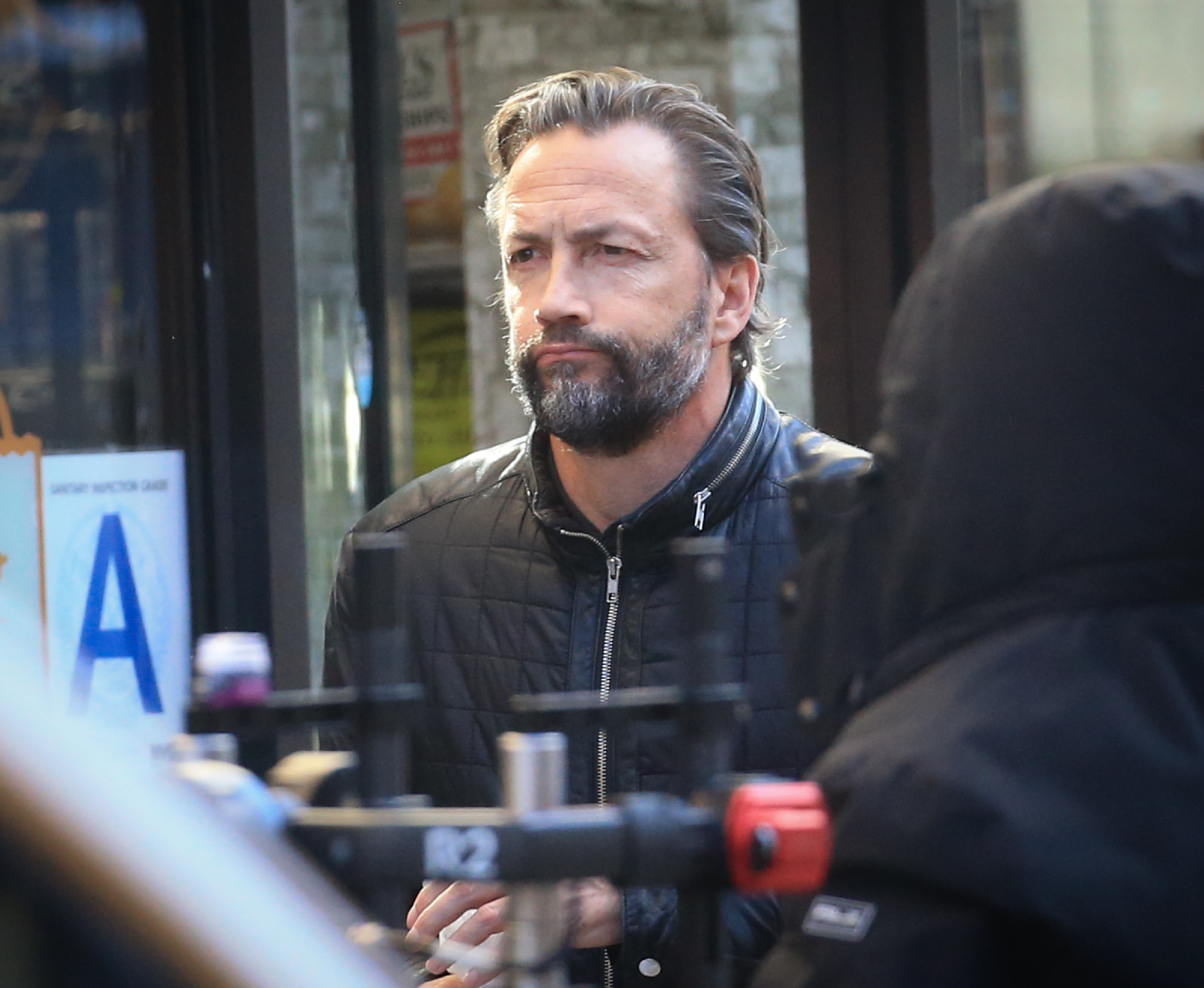 Andrew Shue is seen running errands on February 14, 2024 | Source: Getty Images