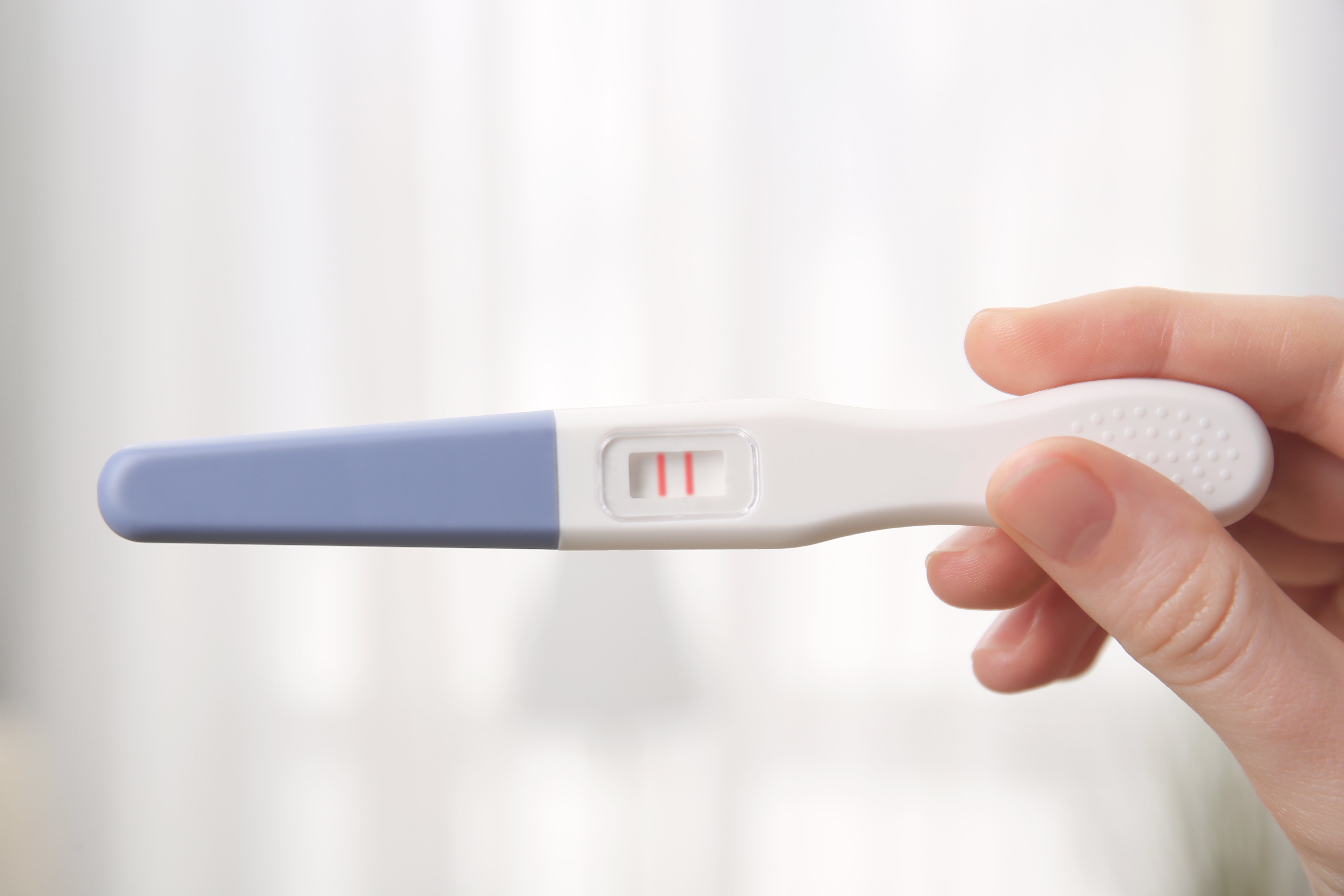Positive pregnancy test | Photo: Shutterstock
