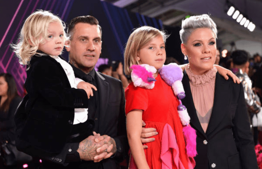 Carey Hart, Pink, Jameson Moon Hart, and Willow Sage Hart arrive on the red carpet at the 2019 E! People's Choice Awards, on November 10, 2019 | Source: Emma McIntyre/E! Entertainment/NBCU Photo Bank via Getty Images