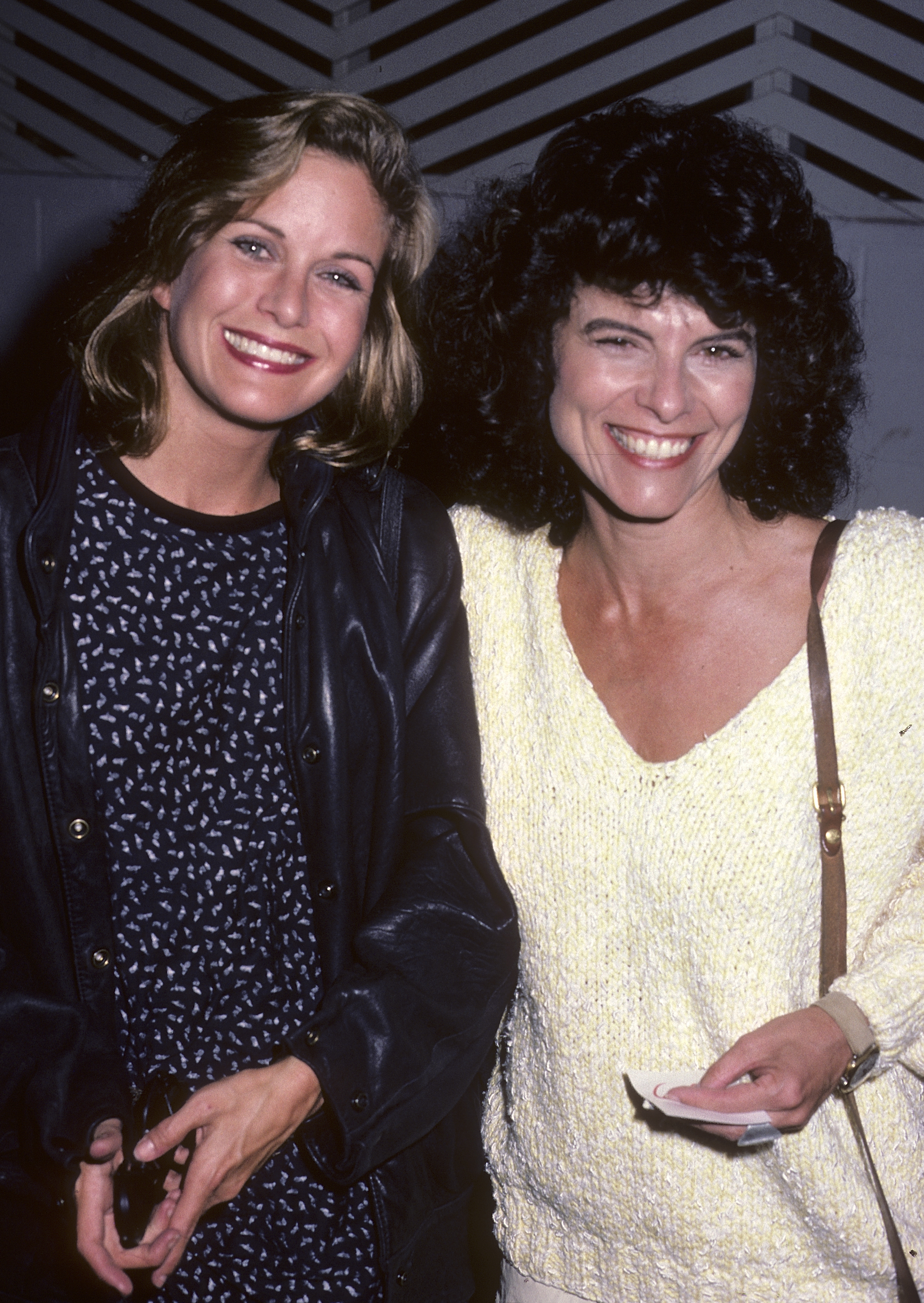 Season Hubley and Adrienne Barbeau dine at Spago in West Hollywood, California, on September 27, 1985 | Source: Getty Images