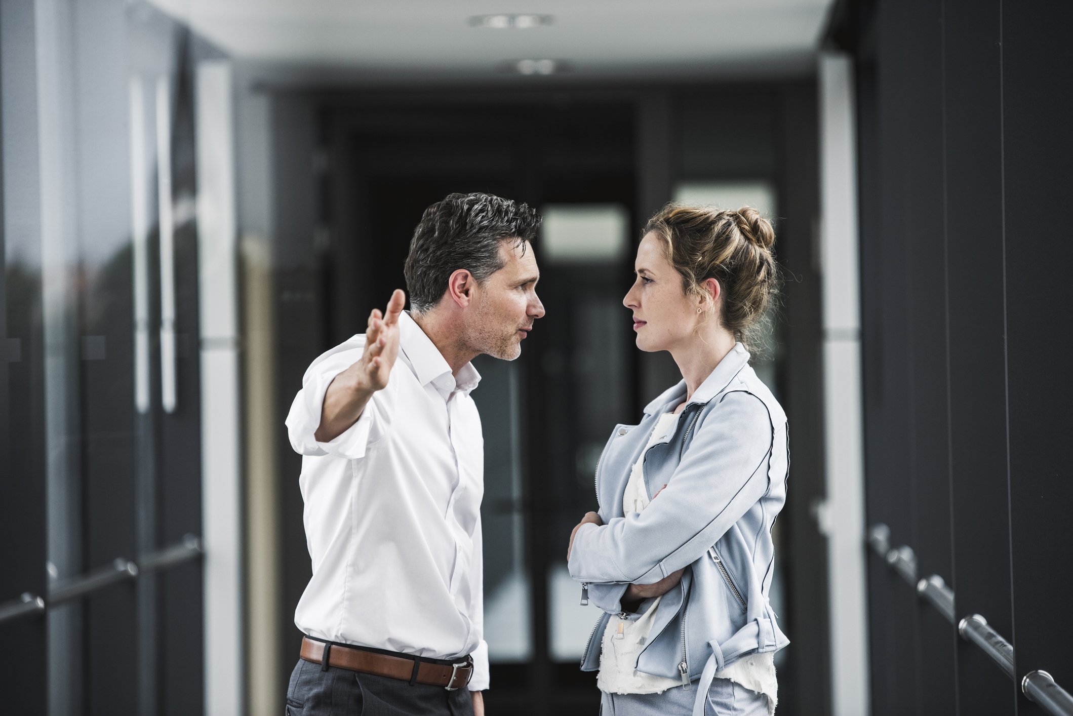 John was furious and told Jane he had to let the sailor go. | Photo: Pexels