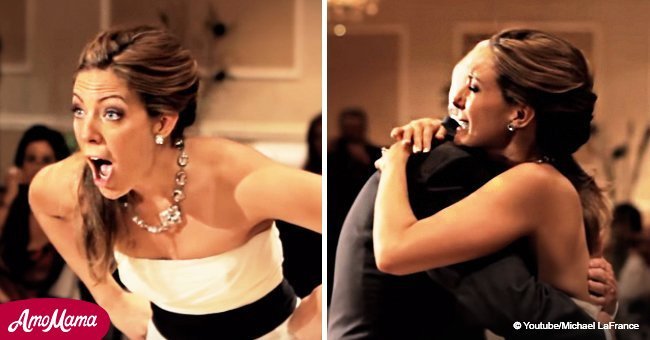  Bride who lost father before wedding breaks into tears when brother tells her to turn around	