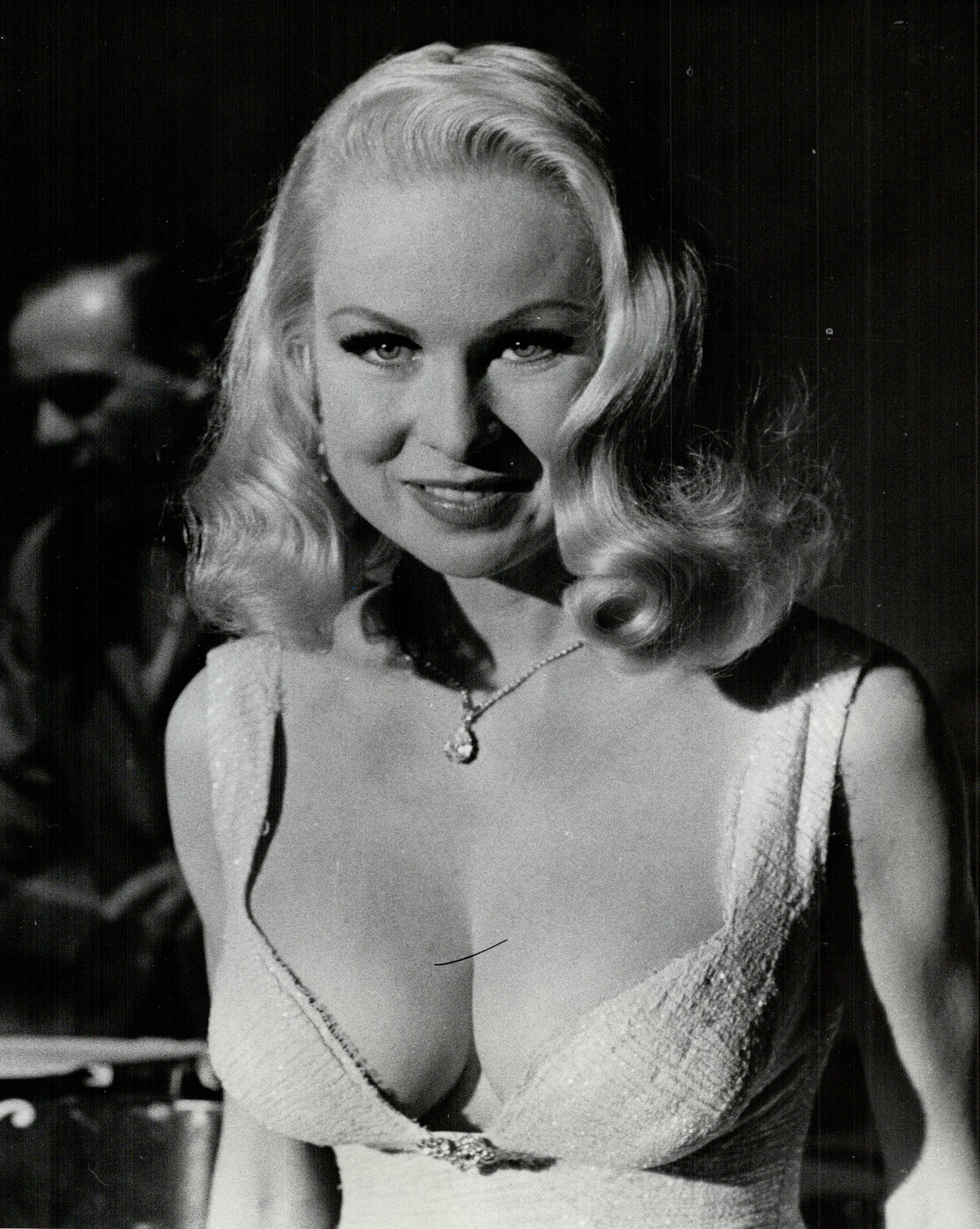 Inside '50s Glamour Girl, Joi Lansing's Early Death in 1972 after Fight