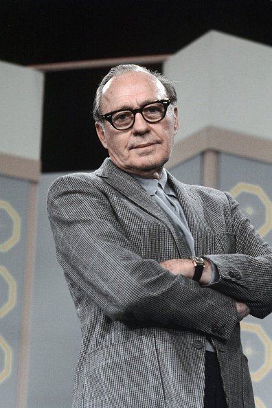 Jack Benny on the set circa 1965 in Los Angeles, California | Photo: Getty Images