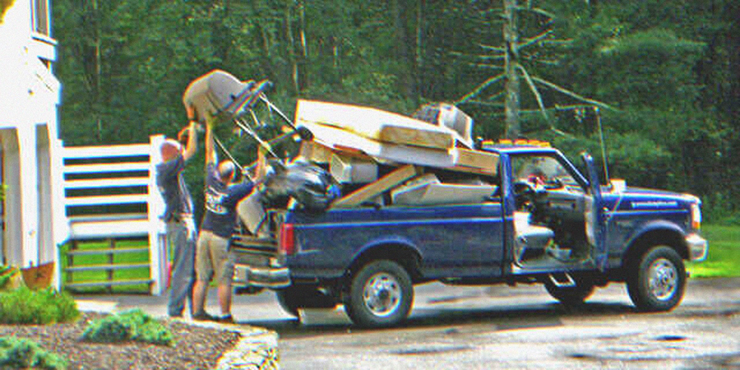 Men unloading furniture from a moving truck | Source: Flickr/cambodia4kidsorg (CC BY 2.0)