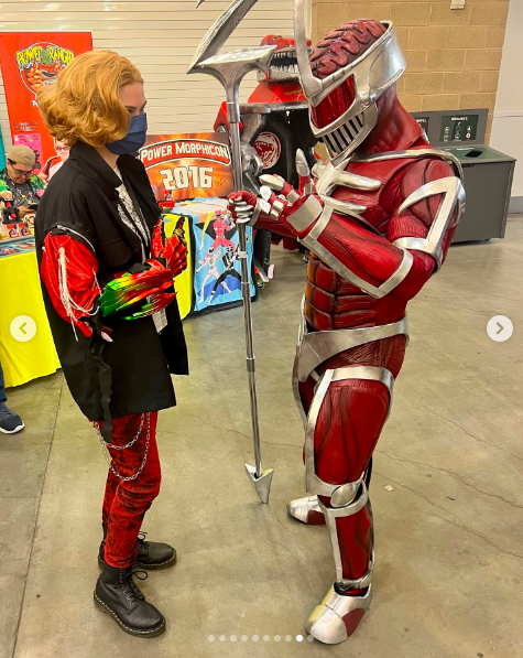 Dannielynn talking with a cosplay character, posted on August 27, 2024 | Source: Instagram/larryanddannielynn