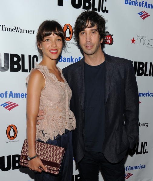 Zoe Buckman and actor David Schwimmer attend the 2010 Public Theater Gala at the Delacorte Theater on June 21, 2010, in New York City. | Source: Getty Images.