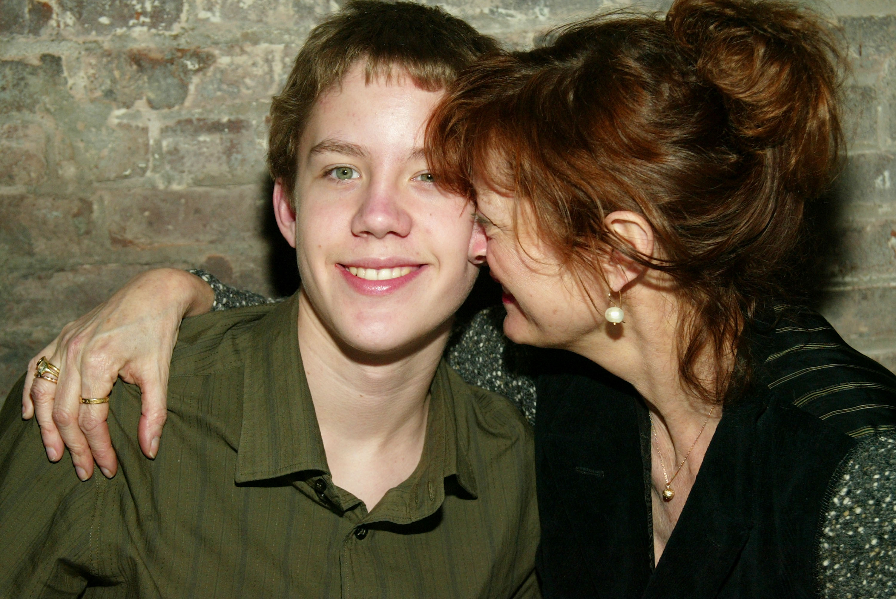 Jack Henry Robbins and Susan Sarandon at the opening night of "Embedded" in New York City on March 14, 2004 | Source: Getty Images