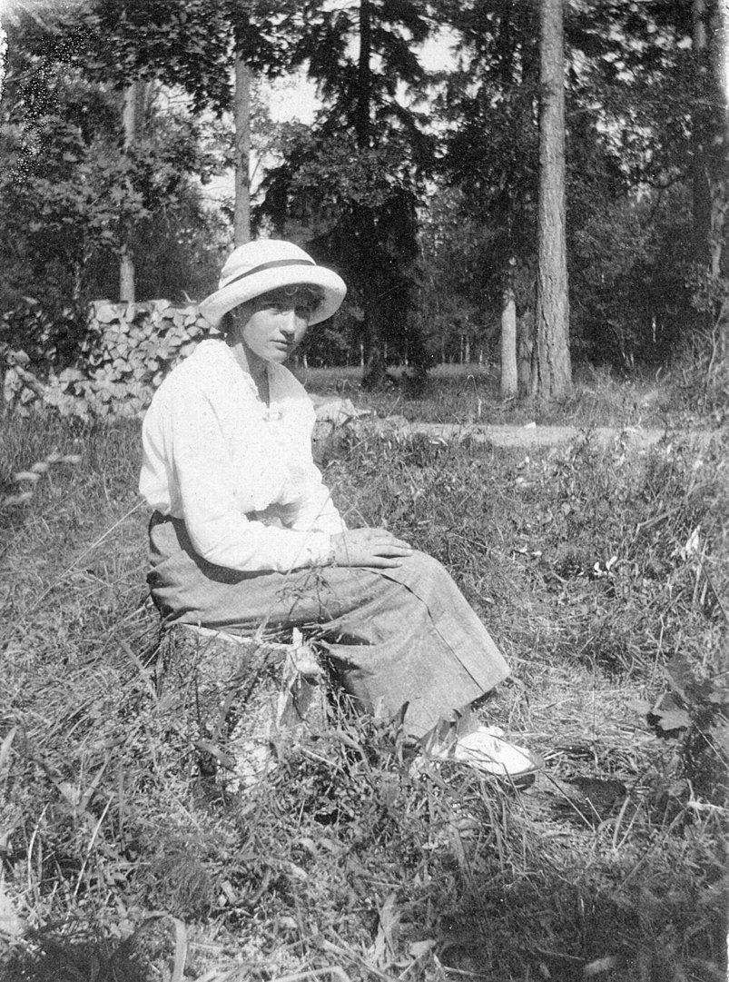 Anastasia Romanov, cautiva en la Villa de los Zares, c. 1917. | Foto: Wikimedia Commons