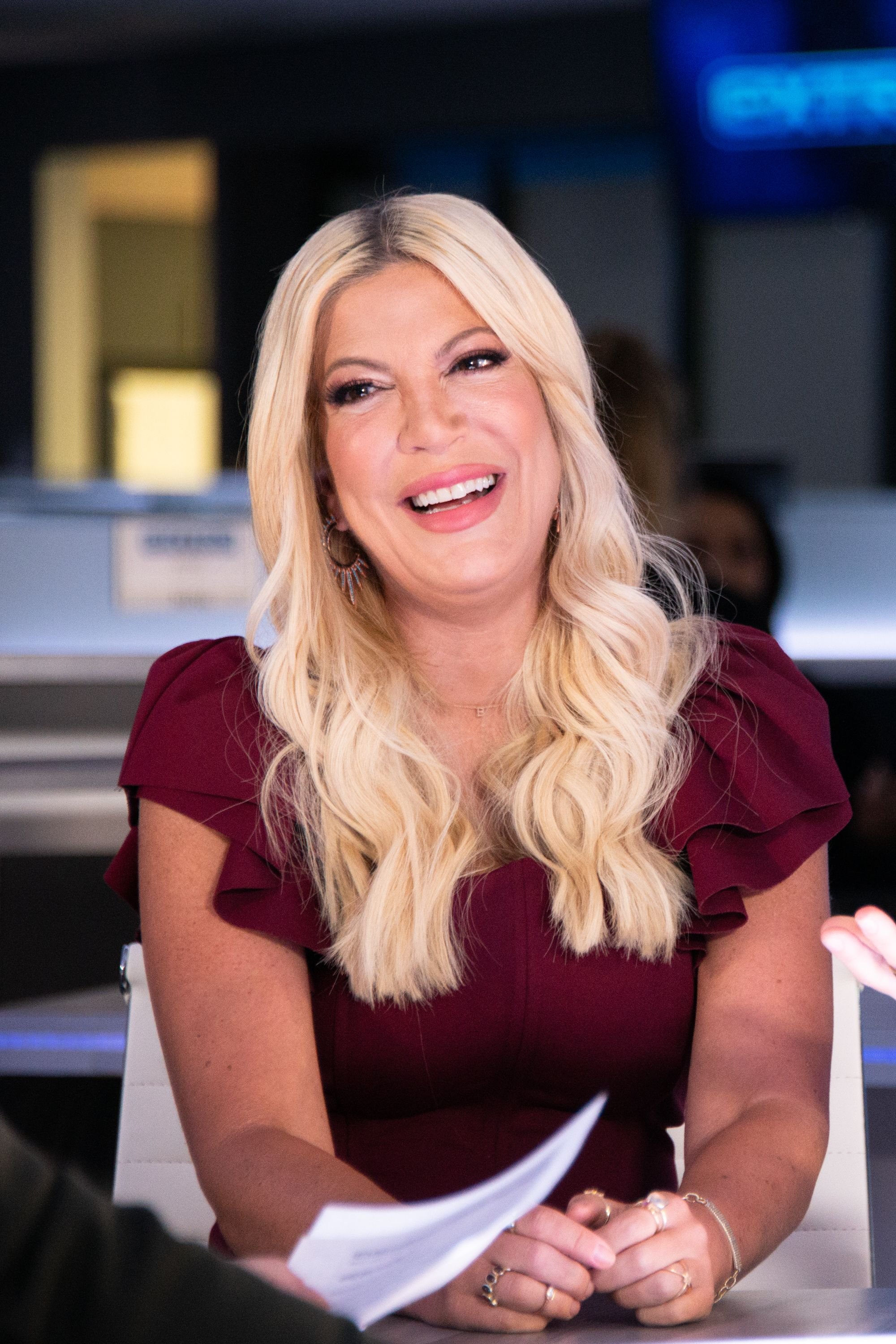 Tori Spelling visits "Extra" at Burbank Studios on September 11, 2019 in Burbank, California | Photo: Getty Images
