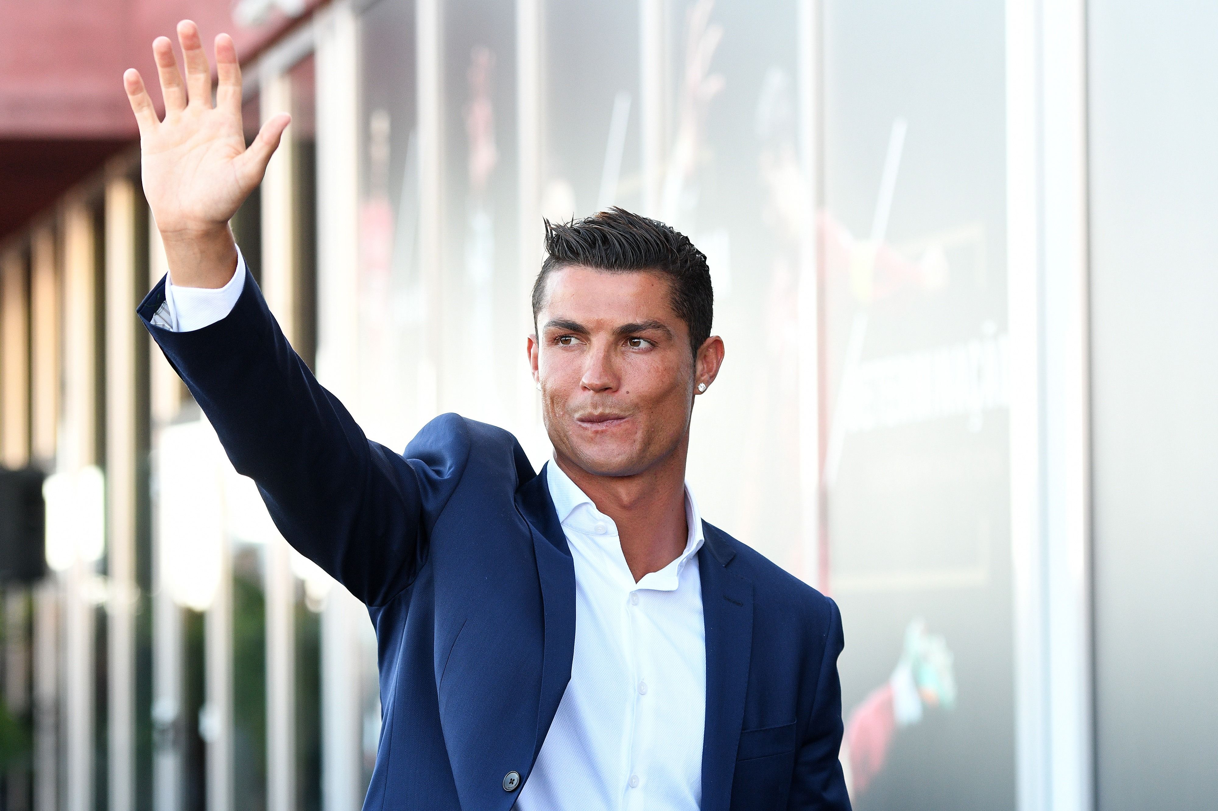 Cristiano Ronaldo lors de l'ouverture du nouvel hôtel 'Pestana CR7 Funchal' appartenant à Cristiano Ronaldo à Funchal, Madère, Portugal. | Photo : Getty Images