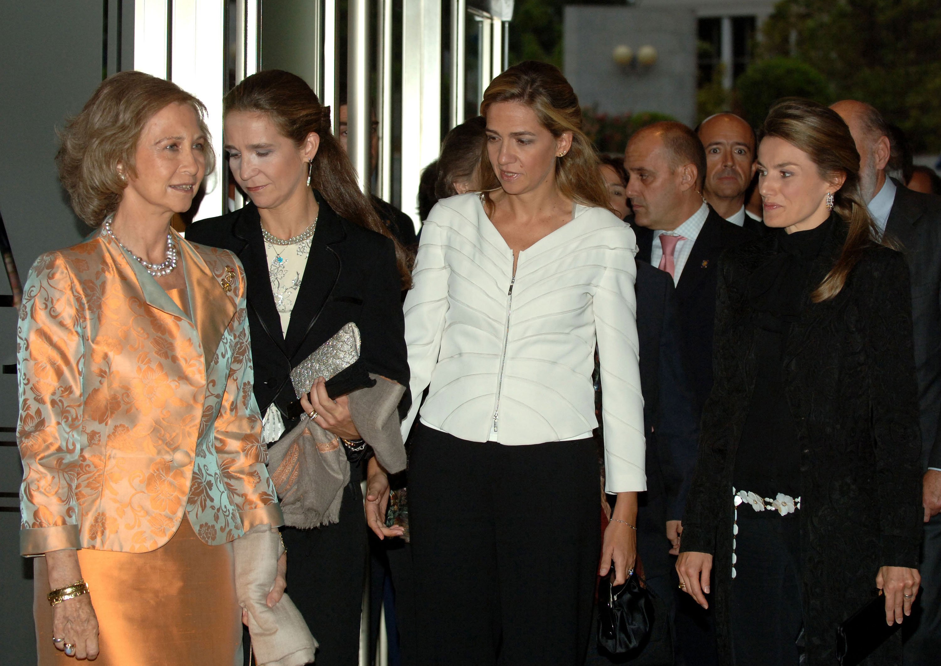 La Reina Sofía, Elena de España, Cristina de España y la Reina Letizia. | Foto: Getty Images La Reina Sofía, Elena de España, Cristina de España y la Reina Letizia. | Foto: Getty Images
