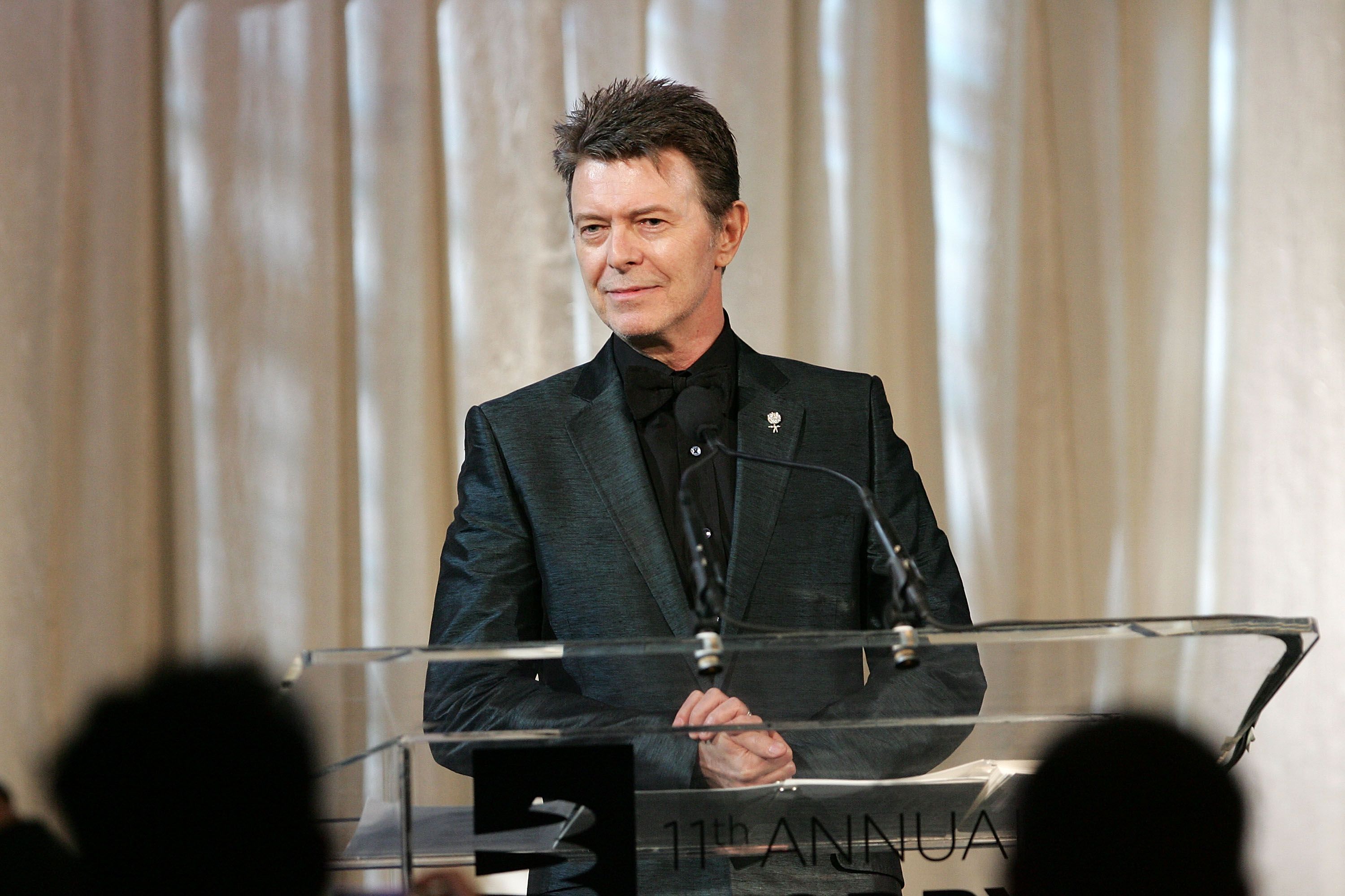 David Bowie aceptando el premio Webby Lifetime Achievement el 5 de junio de 2007 en la ciudad de Nueva York. | Foto: Getty Images