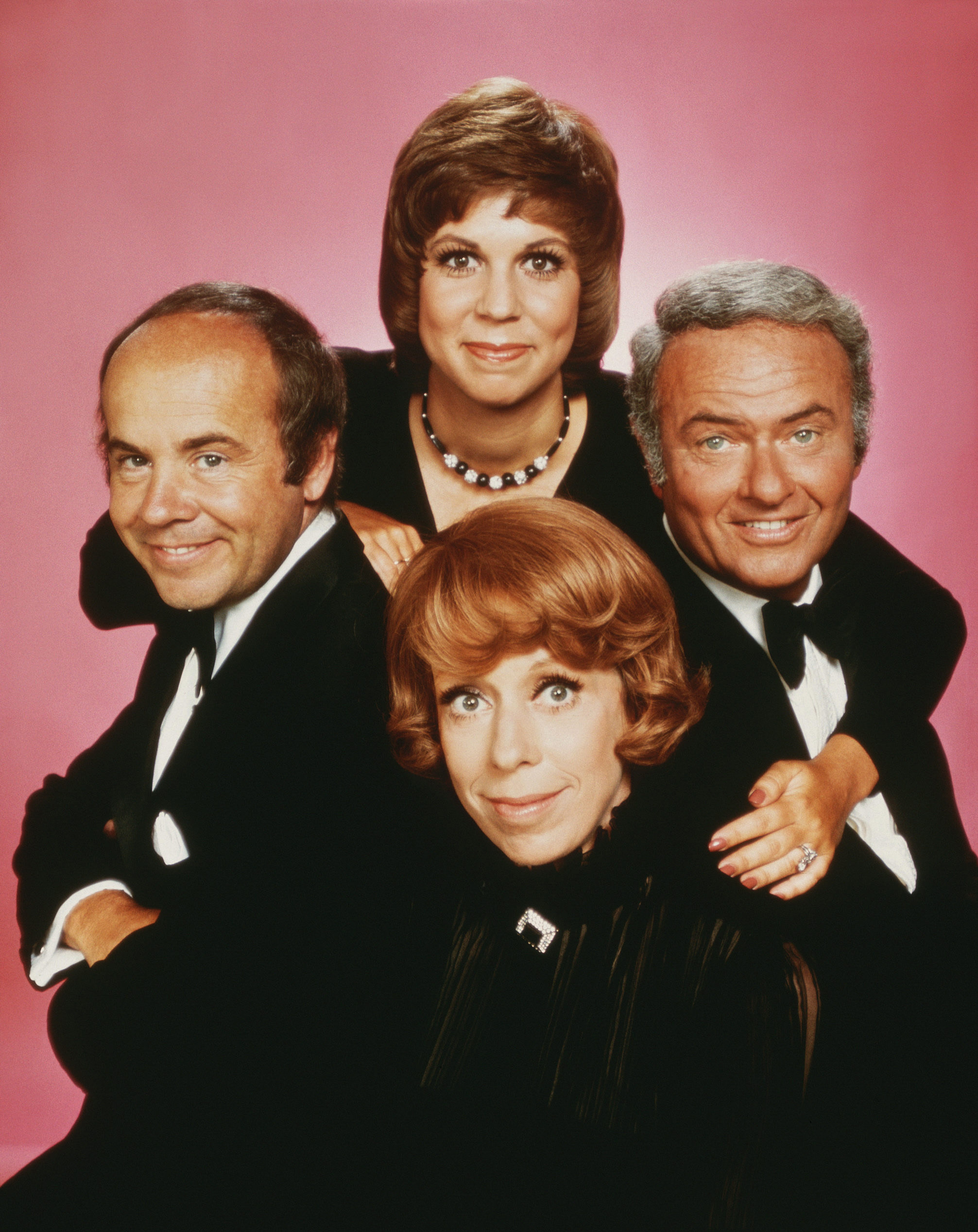 Clockwise from top: Cast portrait of Vicki Lawrence, Harvey Korman, Carol Burnett and Tim Conway in "'The Carol Burnett Show" on January 1, 1975 | Source: Getty Images