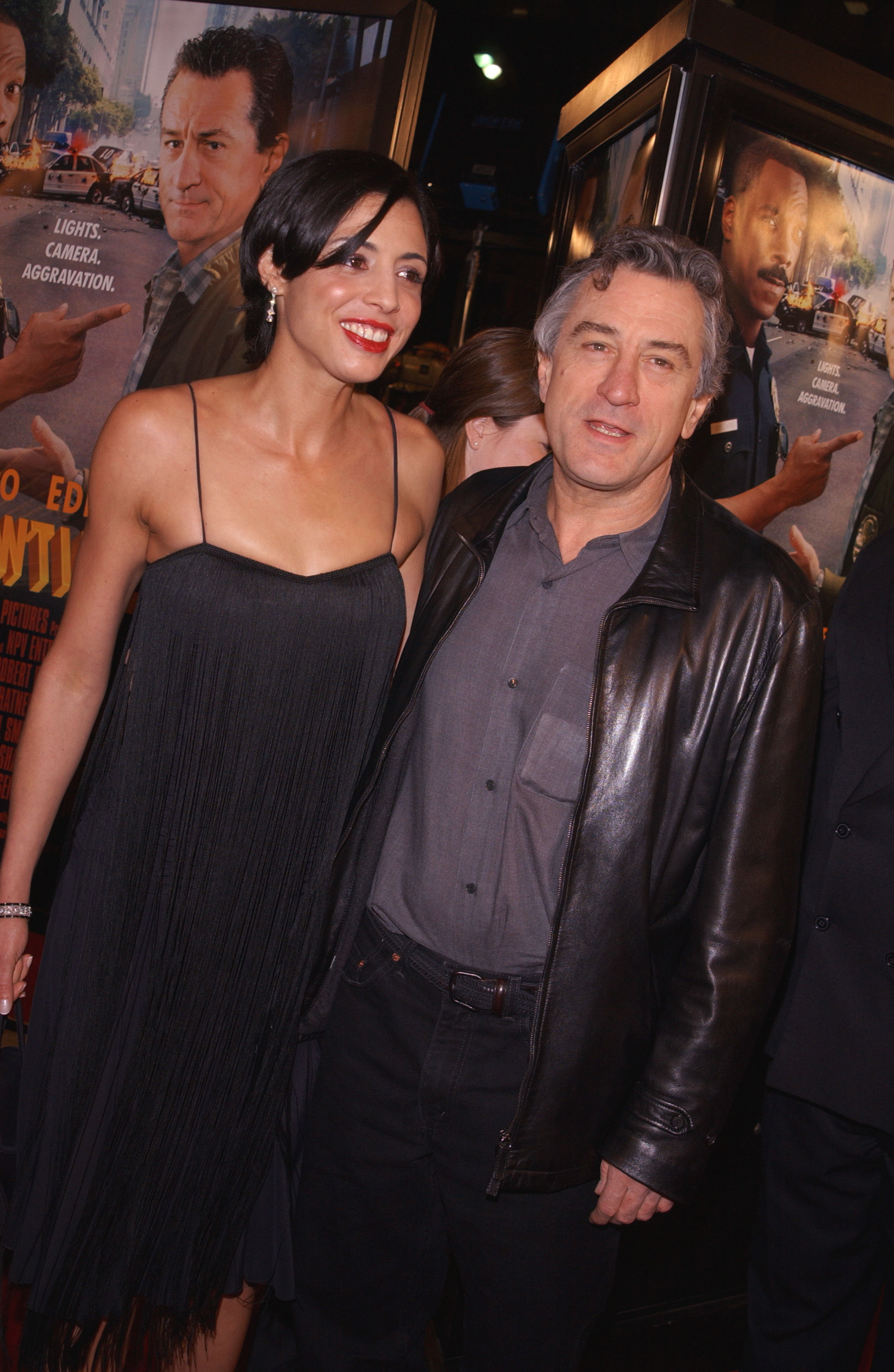 Robert DeNiro und Tochter Drena kommen zur Premiere von "Showtime". Circa 2002 | Quelle: Getty Images