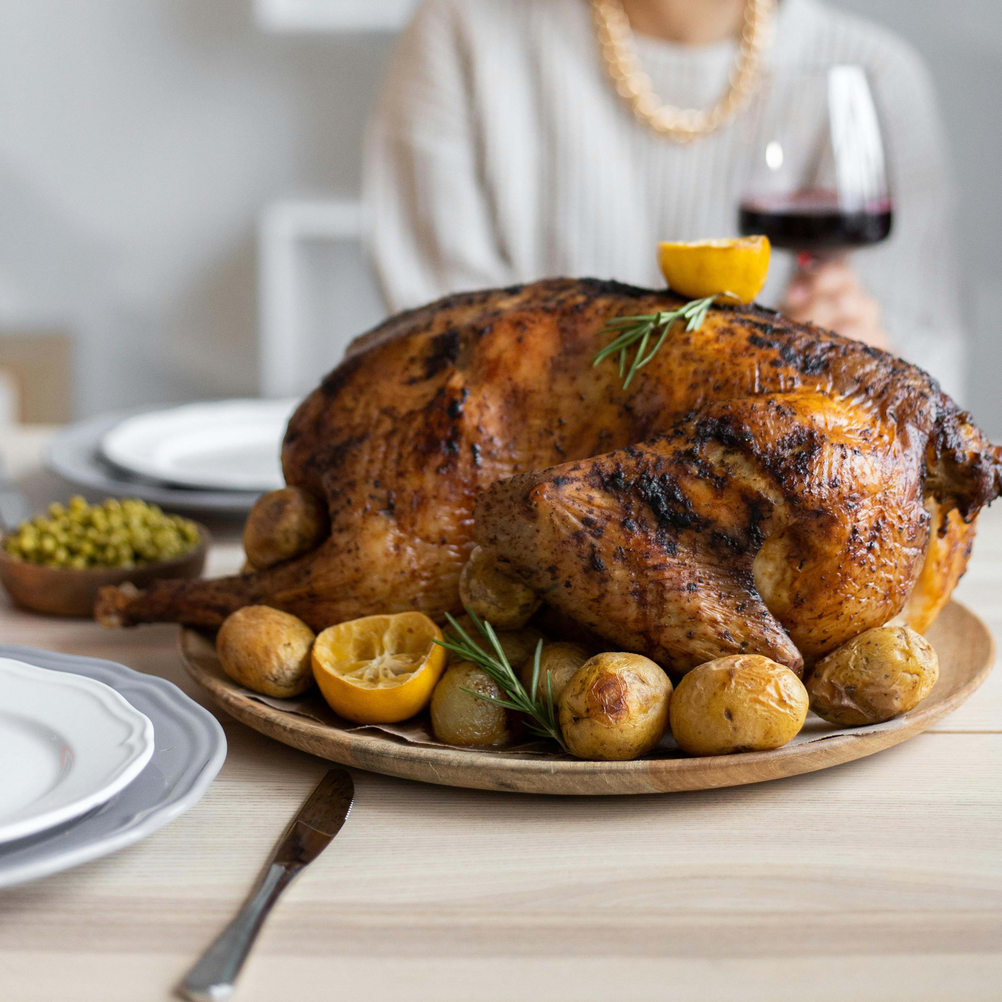 A Christmas turkey roasted and ready for eating | Source: Pexels