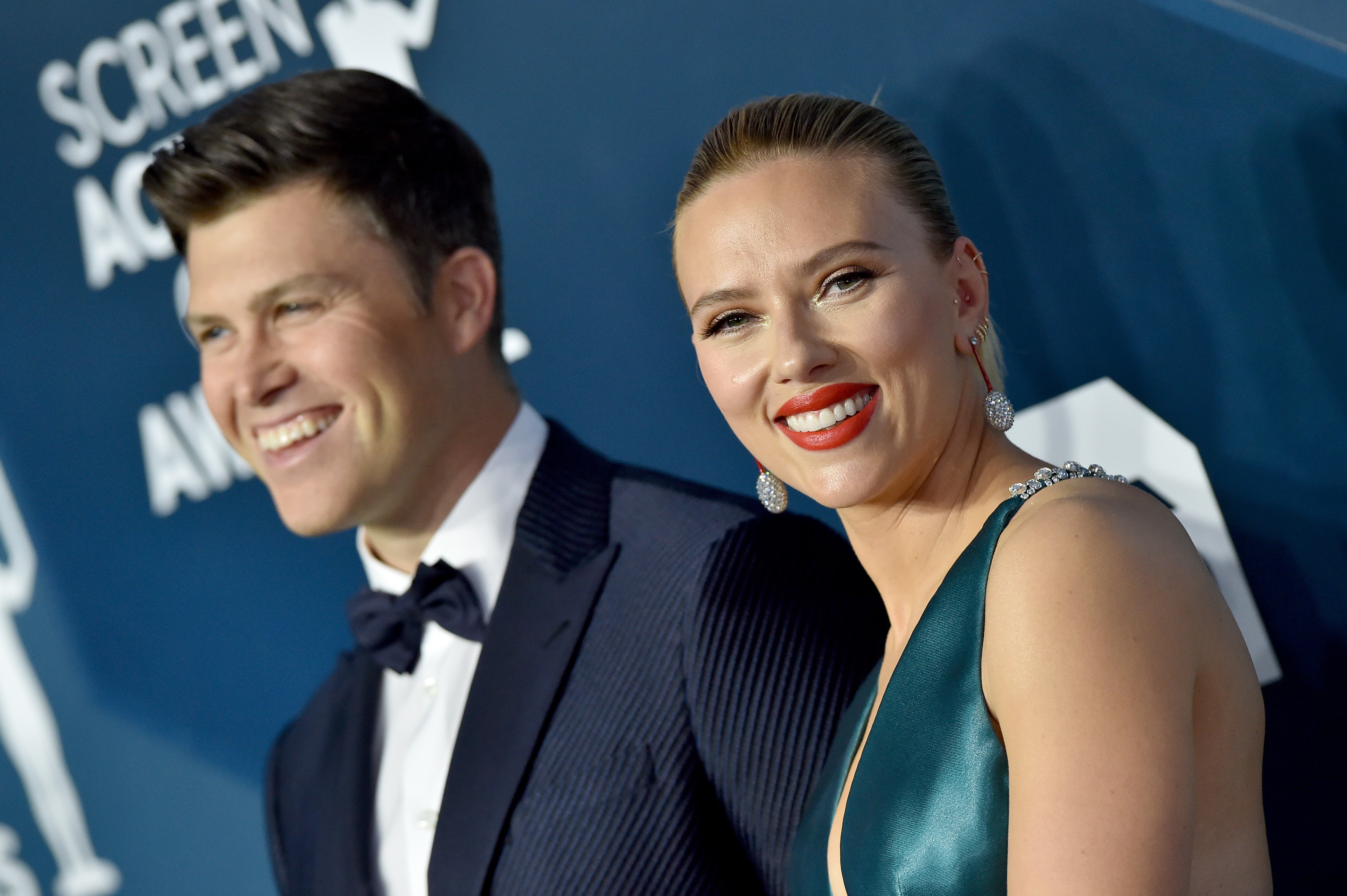 Comedian Colin Jost and Scarlett Johansson attend the 26th Annual Screen Actors Guild Awards at The Shrine Auditorium on January 19, 2020 in Los Angeles, California | Photo: Getty Images