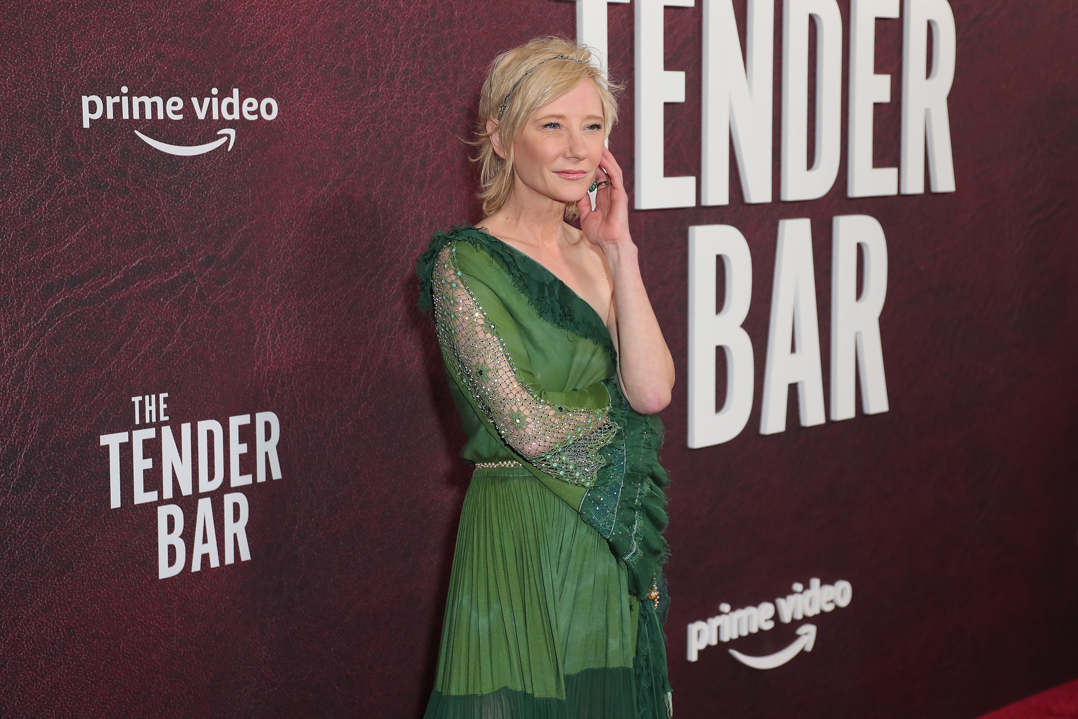 Anne Heche at the Los Angeles Premiere of "The Tender Bar" at TCL Chinese Theatre on December 12, 2021, in Hollywood, California. | Source: Getty Images