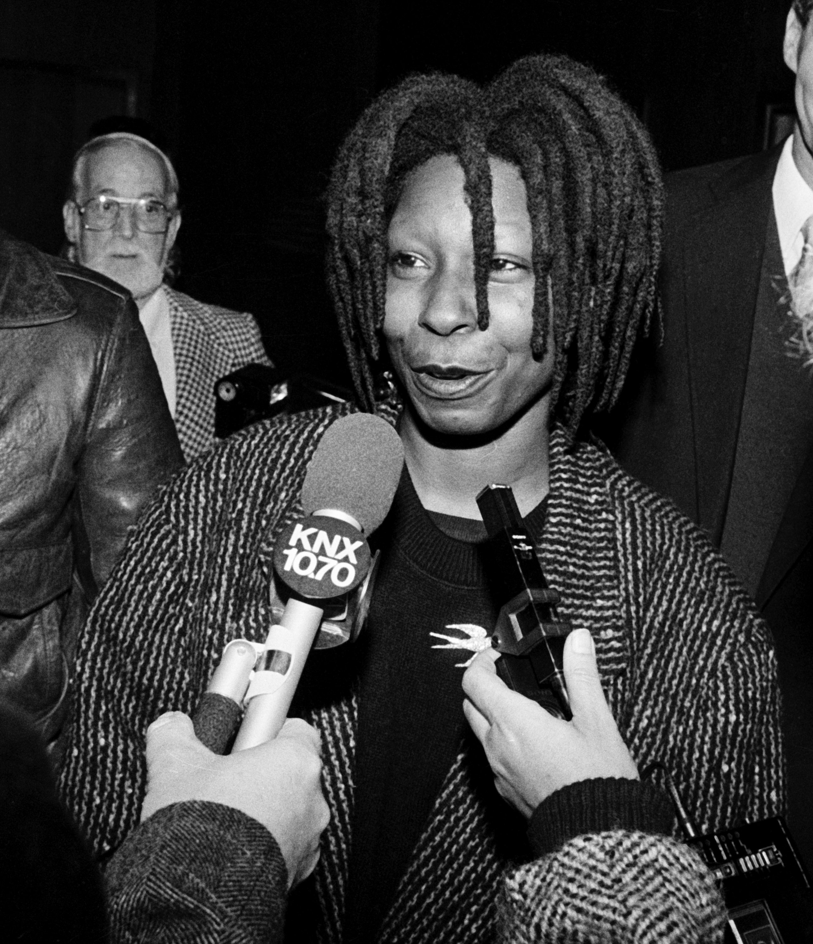 Whoopi Goldberg is pictured backstage at the Grammy Awards Show at Shrine Auditorium on February 22, 1989, in Los Angeles, California | Source: Getty Images