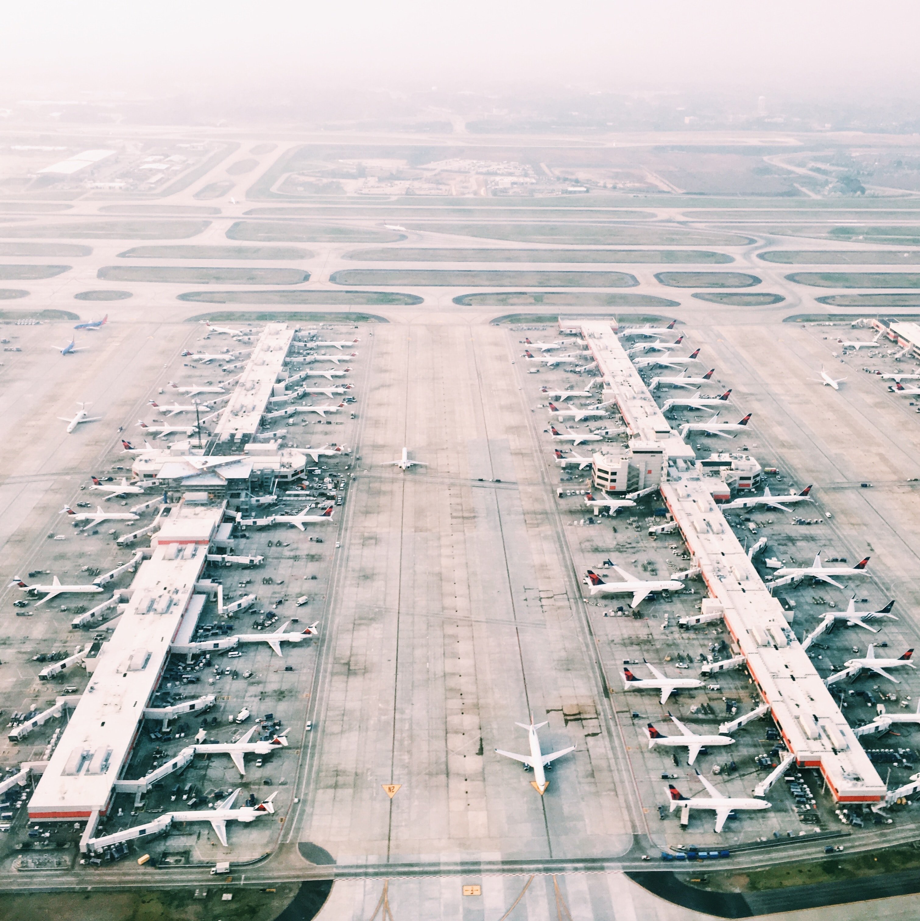 An arial view of an airport | Source: Unsplash.com