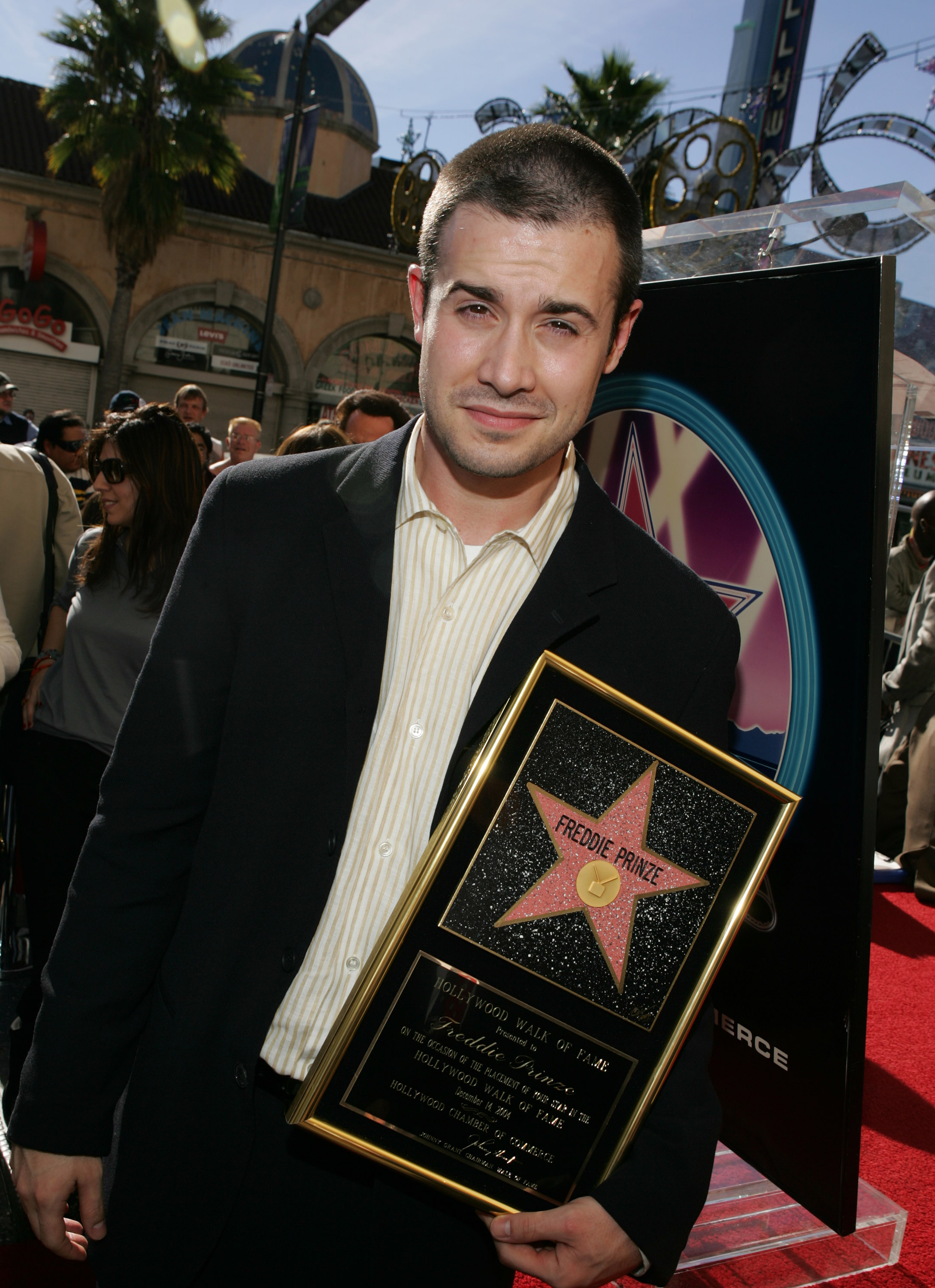 Freddie Prinze Jr. at the Hollywood Walk of Fame ceremony in honor of his late father, Freddie Prinze on December 14, 2004, in Hollywood, California. | Source: Getty Images