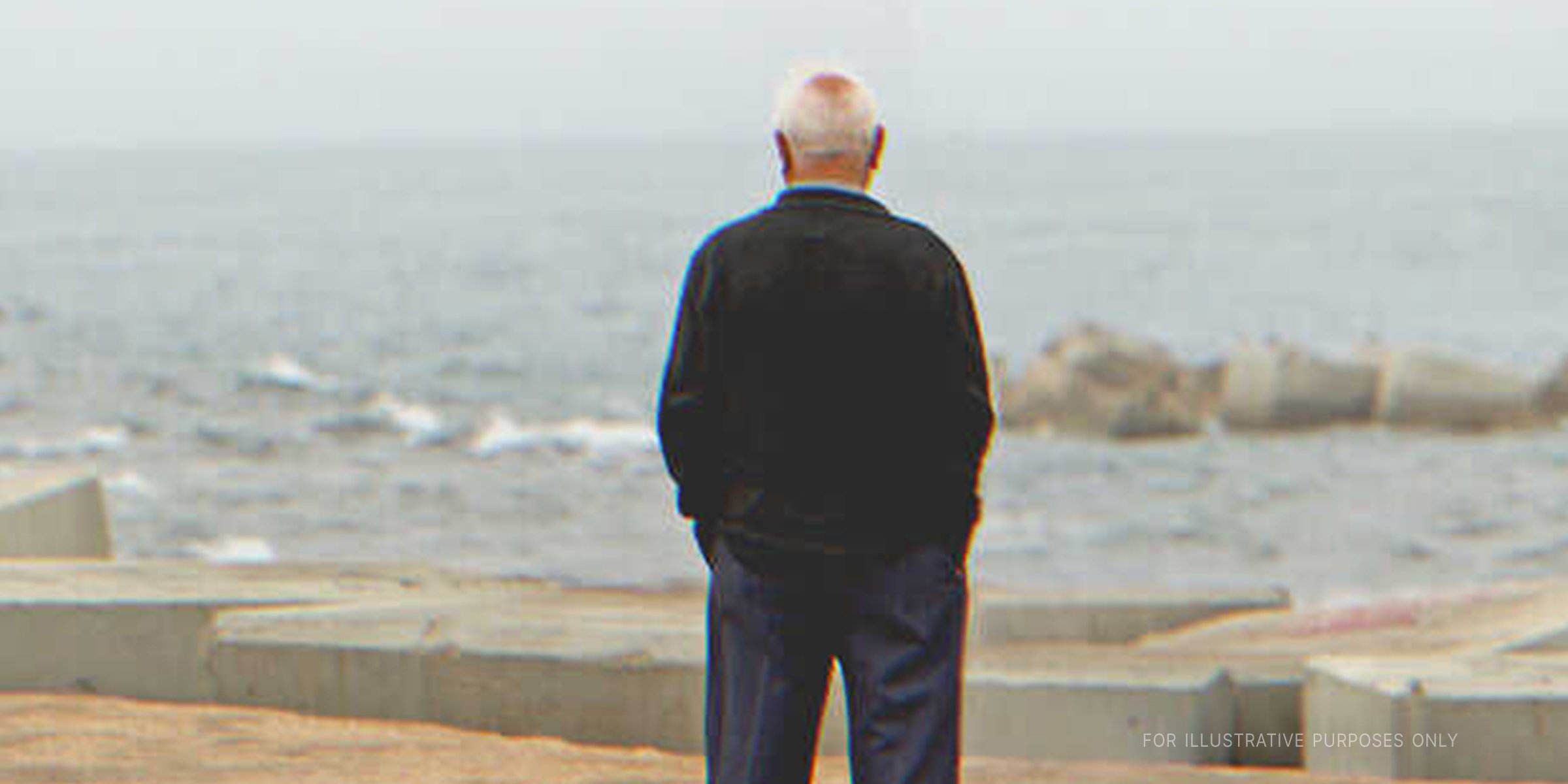 Lonely older man staring at the sea | Source: Shutterstock