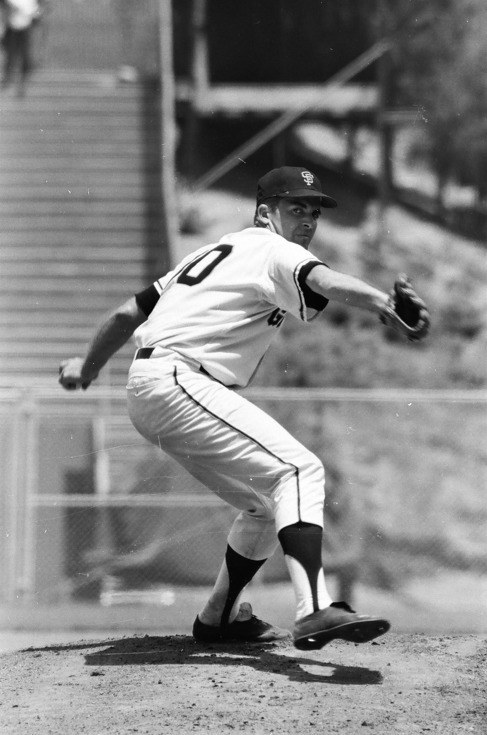 Mike McCormick of the San Francisco Giants pitches during the 1967 season. | Source: Getty Images.